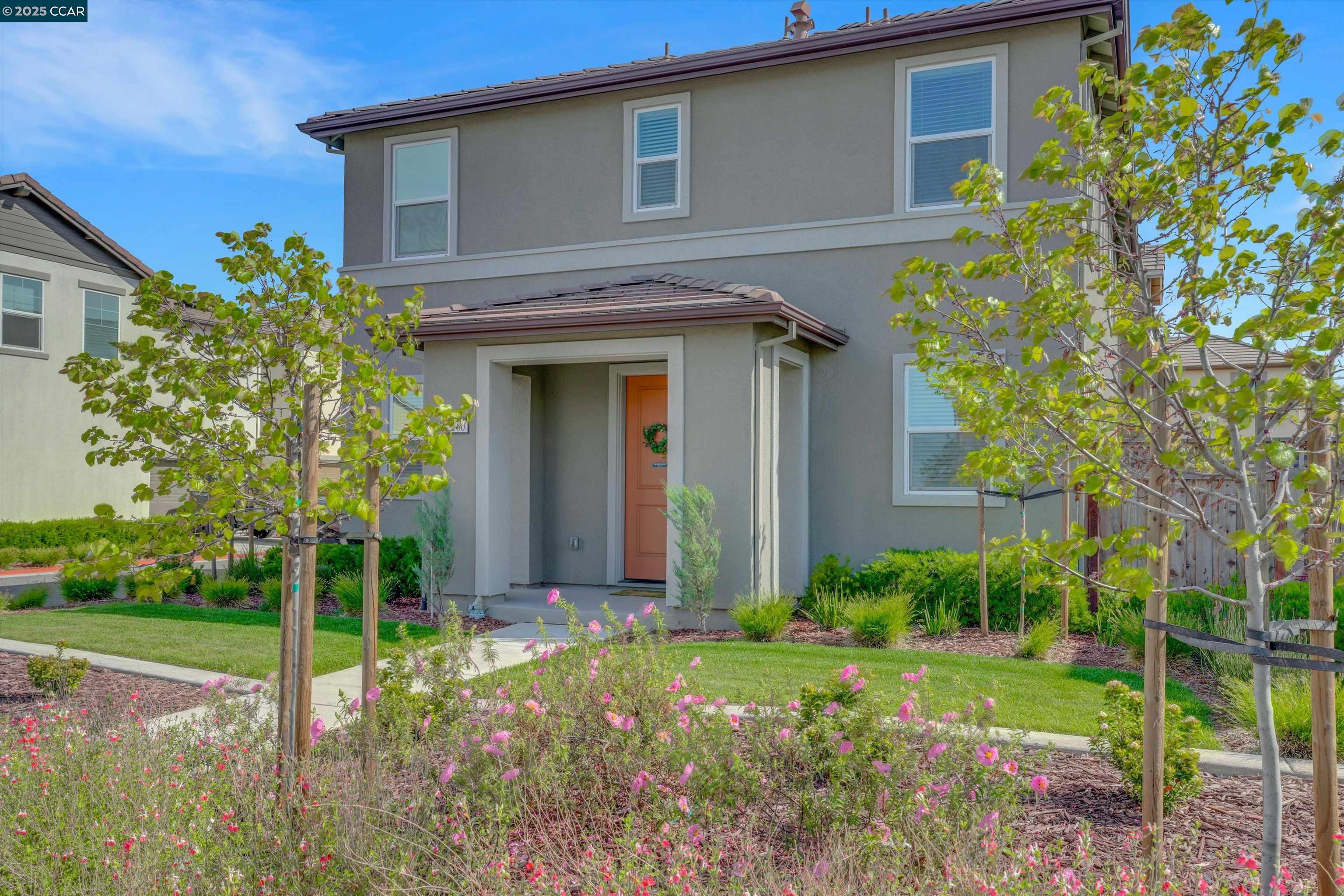 Detail Gallery Image 2 of 37 For 2160 Marina Dr, Lathrop,  CA 95330 - 3 Beds | 2/1 Baths