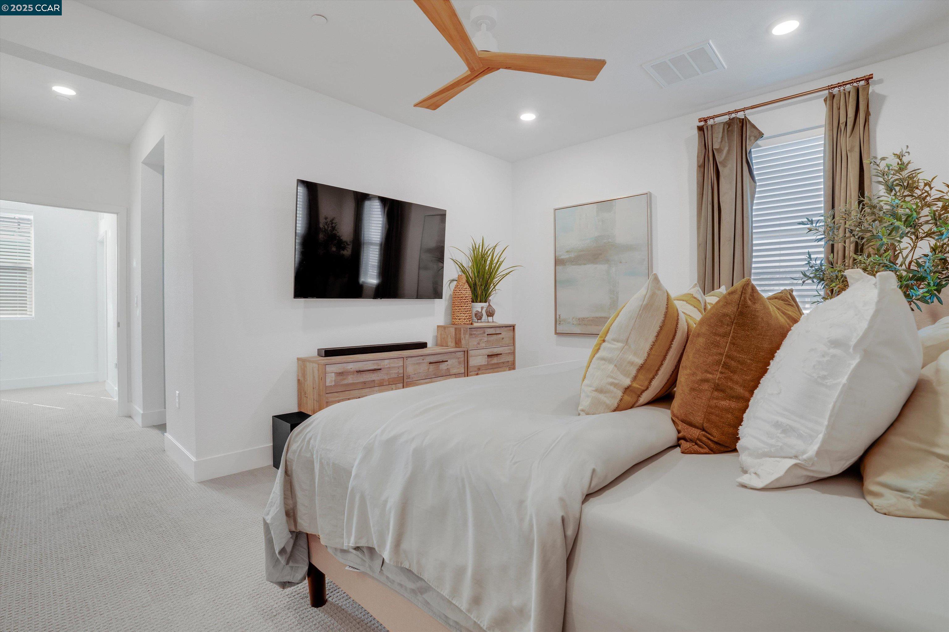 Detail Gallery Image 18 of 37 For 2160 Marina Dr, Lathrop,  CA 95330 - 3 Beds | 2/1 Baths