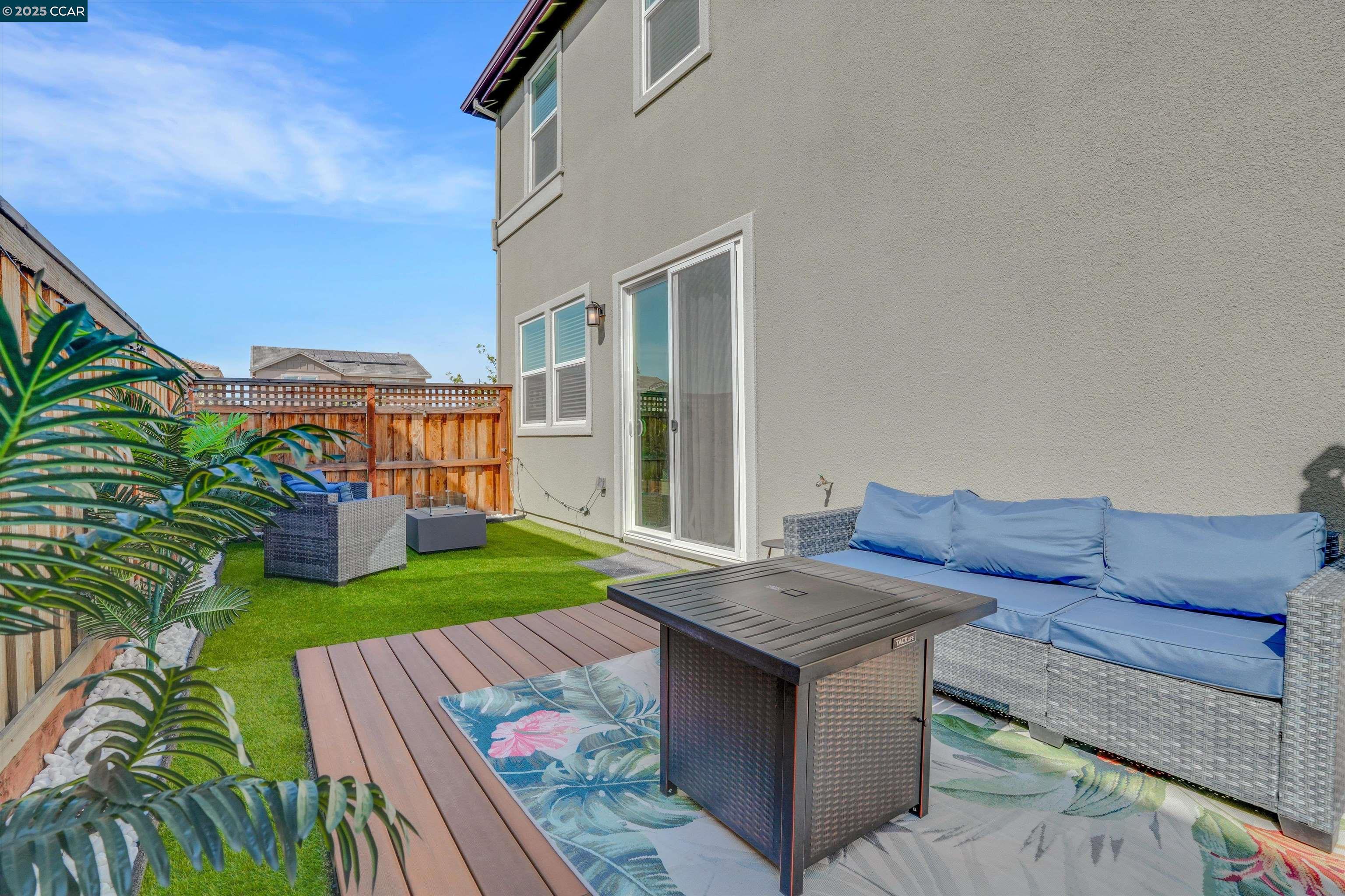 Detail Gallery Image 28 of 37 For 2160 Marina Dr, Lathrop,  CA 95330 - 3 Beds | 2/1 Baths