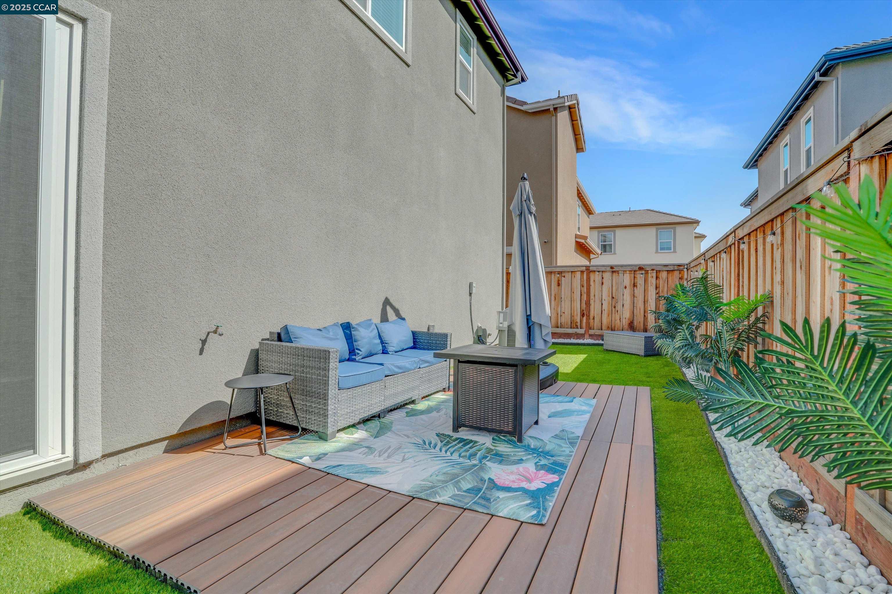 Detail Gallery Image 29 of 37 For 2160 Marina Dr, Lathrop,  CA 95330 - 3 Beds | 2/1 Baths