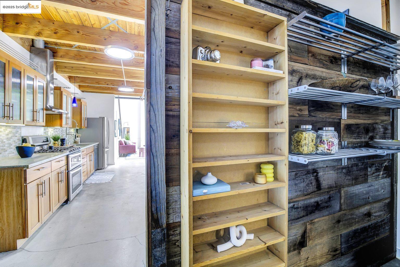 Detail Gallery Image 23 of 51 For 1695 15th St #18,  Oakland,  CA 94607 - 1 Beds | 1/1 Baths