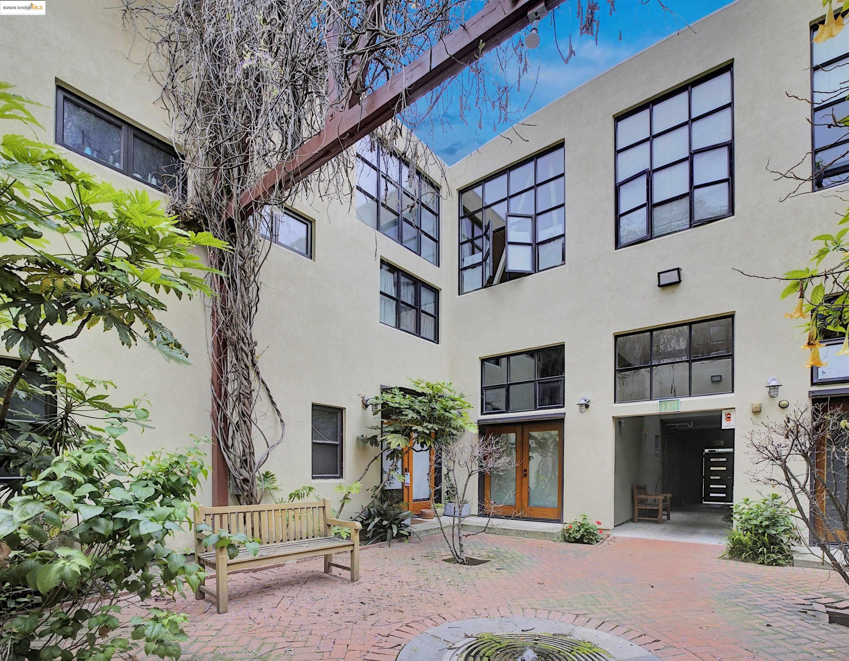 Detail Gallery Image 43 of 51 For 1695 15th St #18,  Oakland,  CA 94607 - 1 Beds | 1/1 Baths