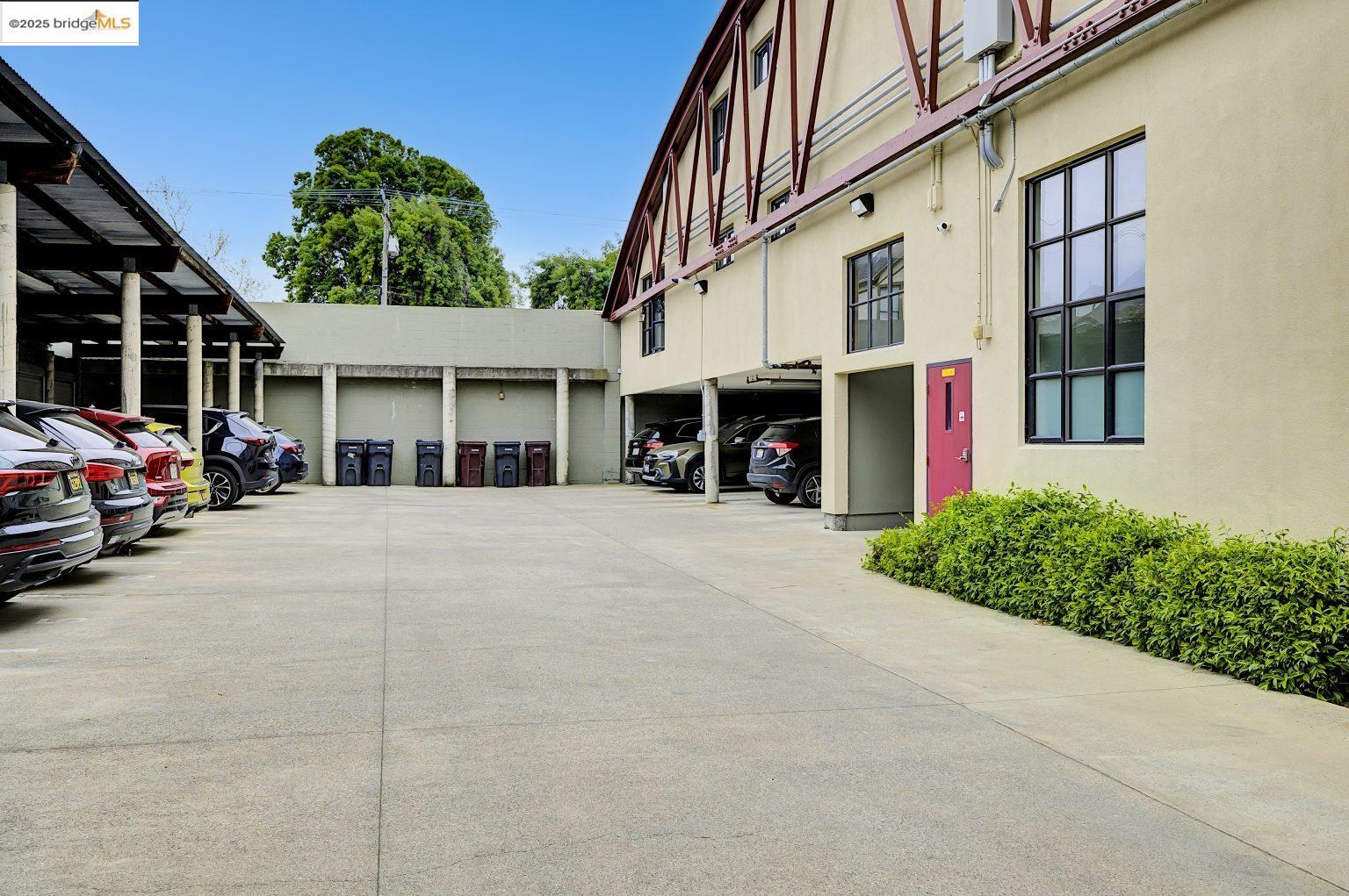 Detail Gallery Image 45 of 51 For 1695 15th St #18,  Oakland,  CA 94607 - 1 Beds | 1/1 Baths