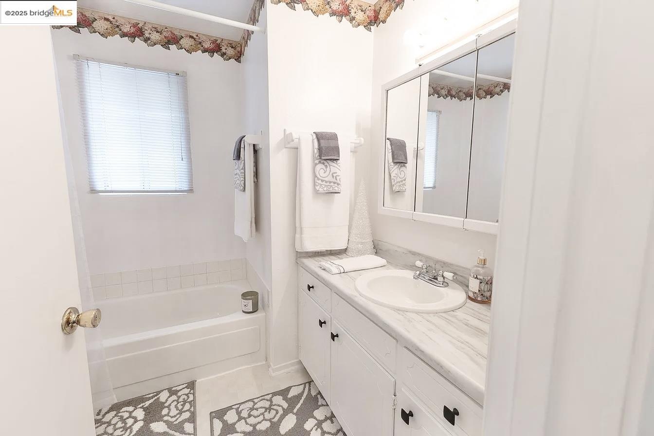 Detail Gallery Image 17 of 42 For 19846 via Redonda, Sonora,  CA 95370-0000 - 4 Beds | 3 Baths