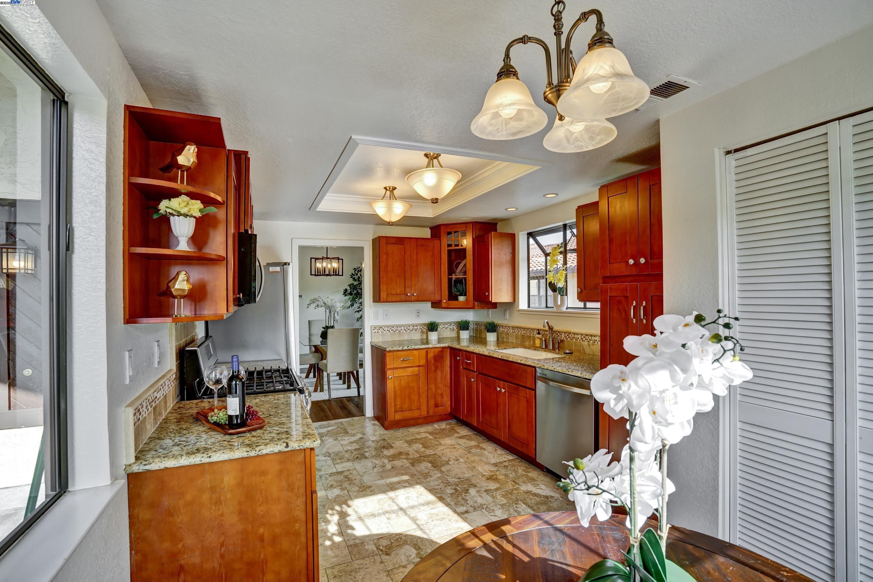 Detail Gallery Image 11 of 42 For 2513 Galleon Place, San Leandro,  CA 94577 - 2 Beds | 1 Baths