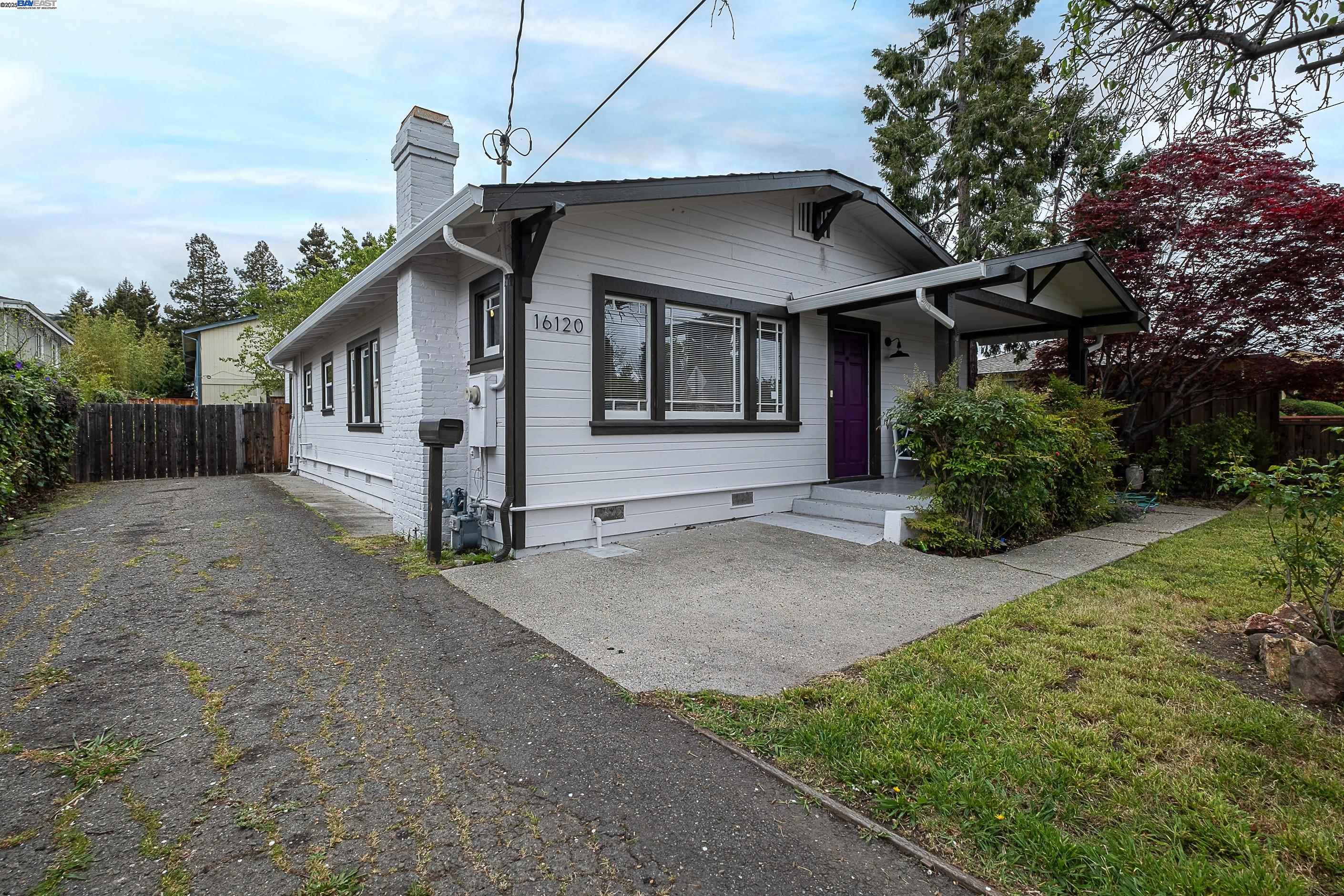 Detail Gallery Image 1 of 37 For 16120 Marcella St, San Leandro,  CA 94578 - 3 Beds | 2 Baths