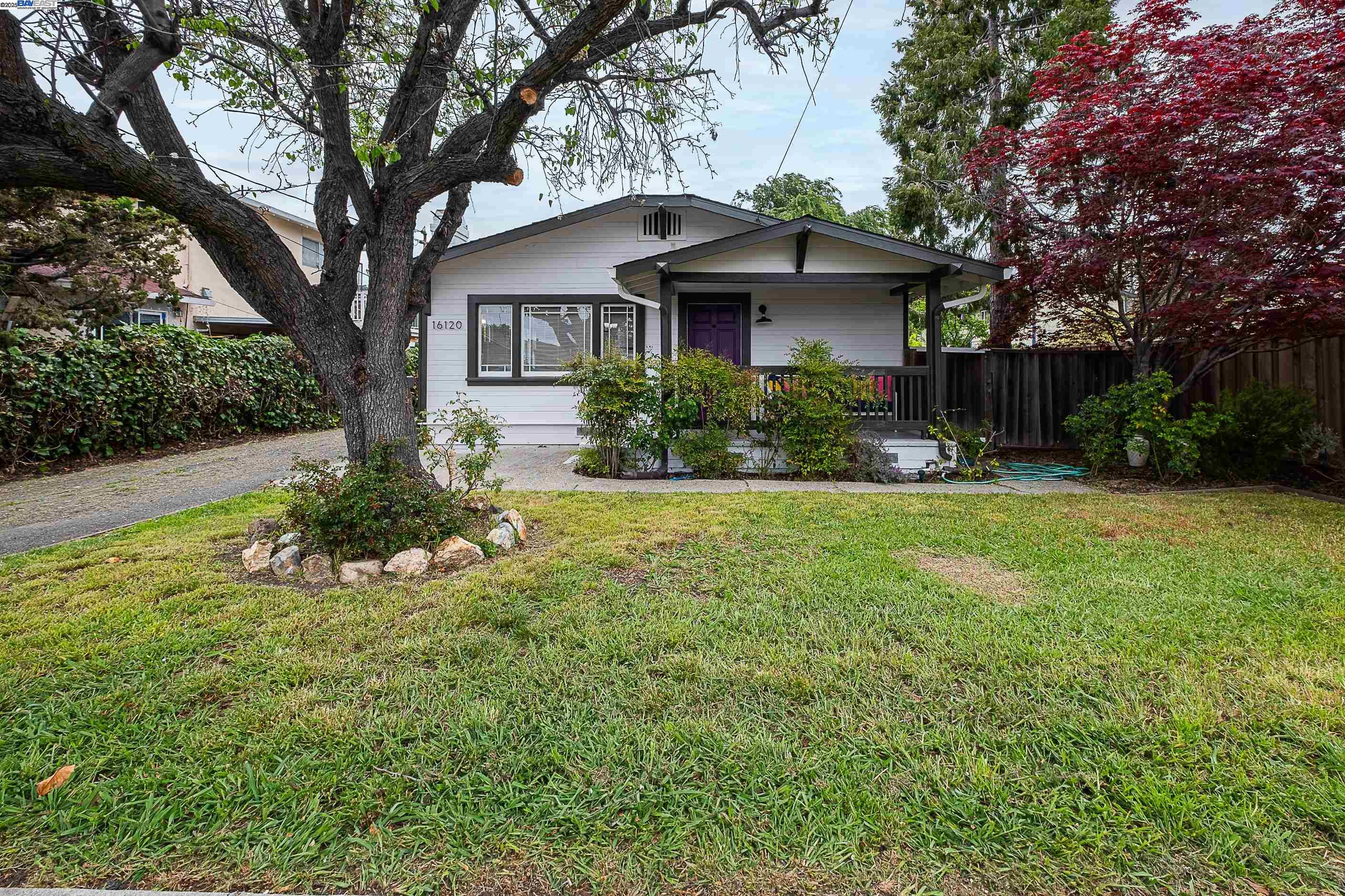 Detail Gallery Image 2 of 37 For 16120 Marcella St, San Leandro,  CA 94578 - 3 Beds | 2 Baths