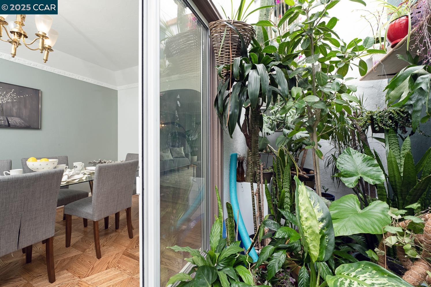 Detail Gallery Image 12 of 38 For 1923 28th Ave, San Francisco,  CA 94116 - 2 Beds | 1 Baths