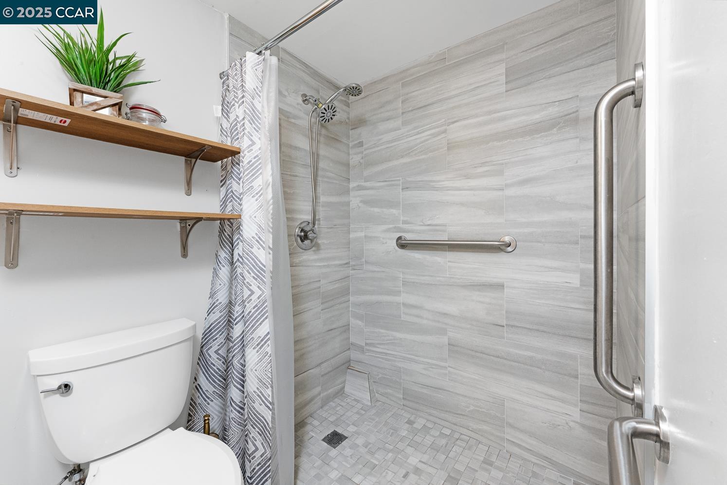 Detail Gallery Image 30 of 38 For 1923 28th Ave, San Francisco,  CA 94116 - 2 Beds | 1 Baths