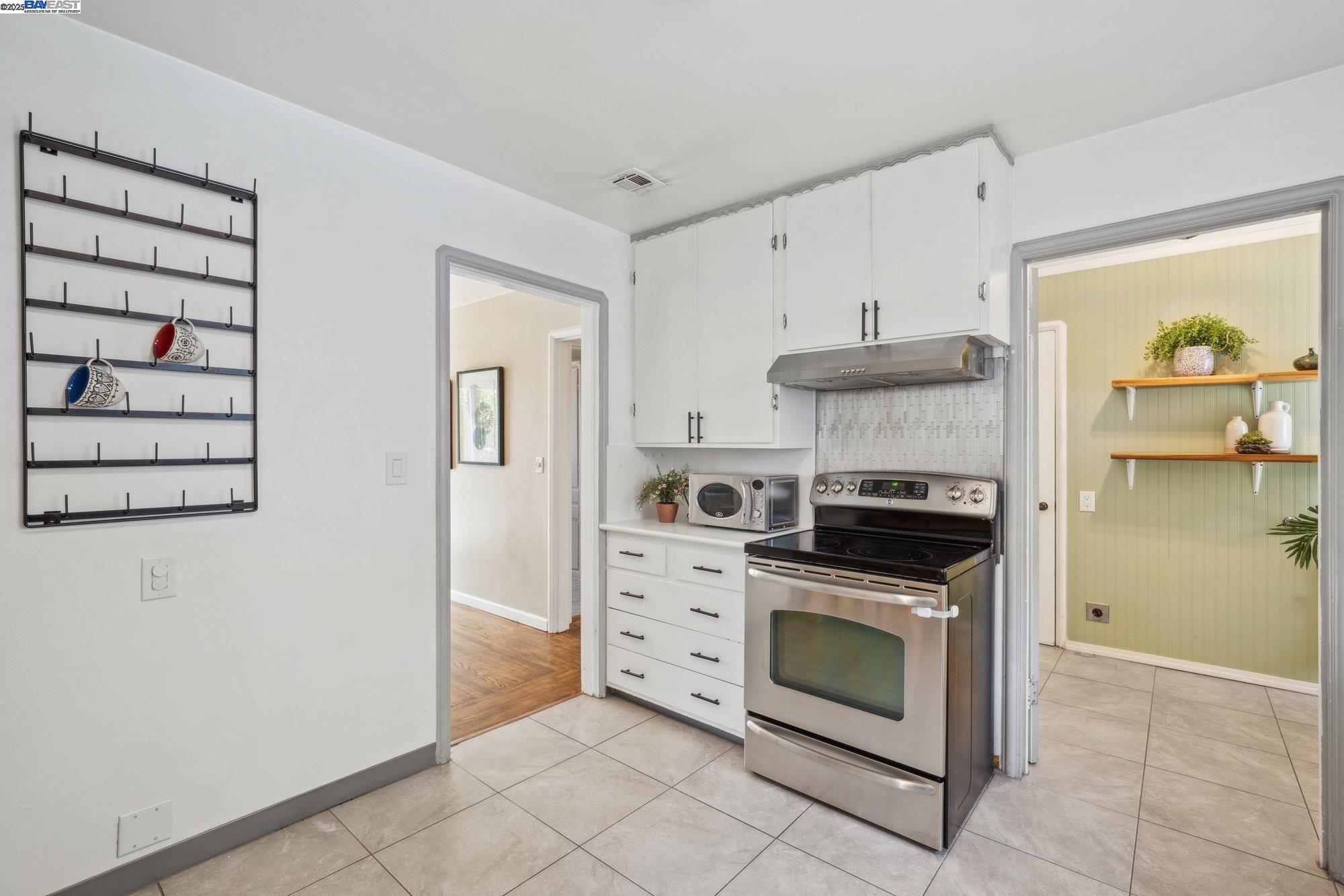 Detail Gallery Image 14 of 45 For 3919 Smith St, Union City,  CA 94587 - 3 Beds | 1 Baths