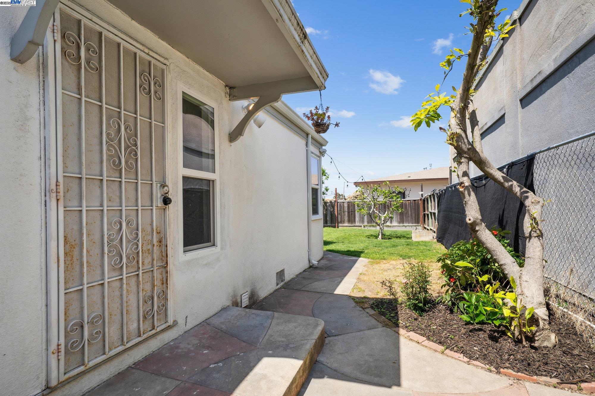 Detail Gallery Image 29 of 45 For 3919 Smith St, Union City,  CA 94587 - 3 Beds | 1 Baths