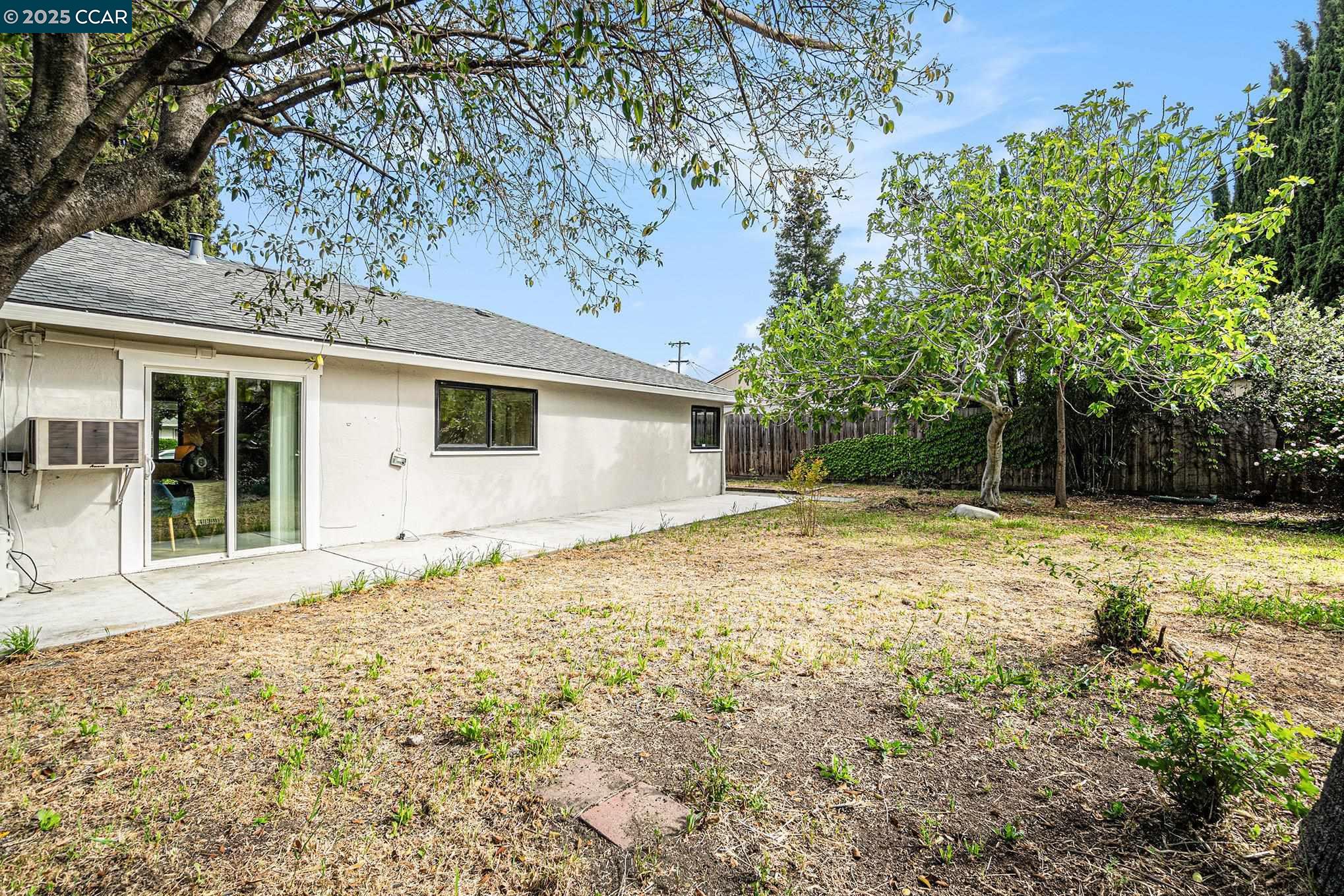 property-img