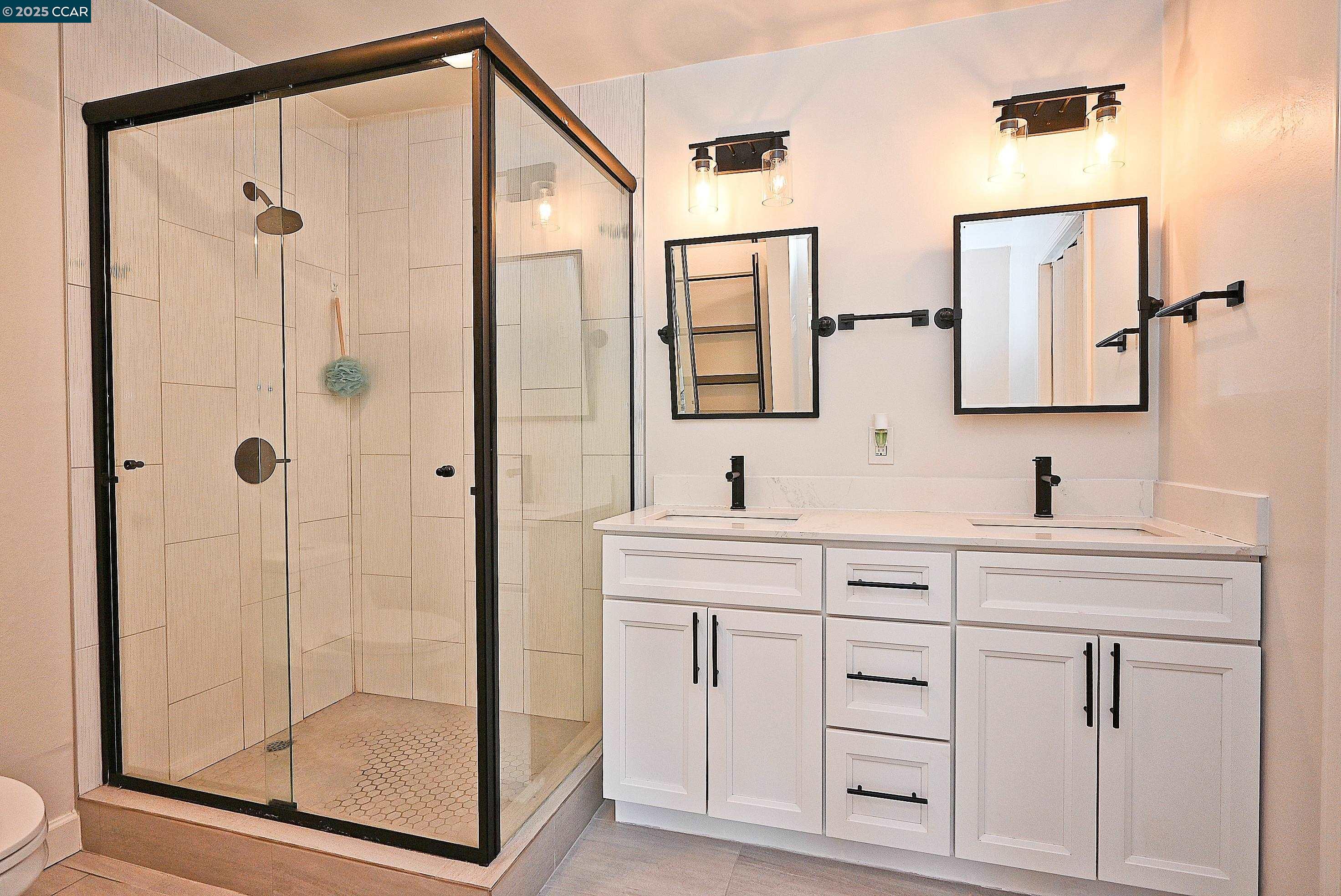 Detail Gallery Image 19 of 34 For 5516 Langford Ct, Concord,  CA 94521 - 4 Beds | 2 Baths