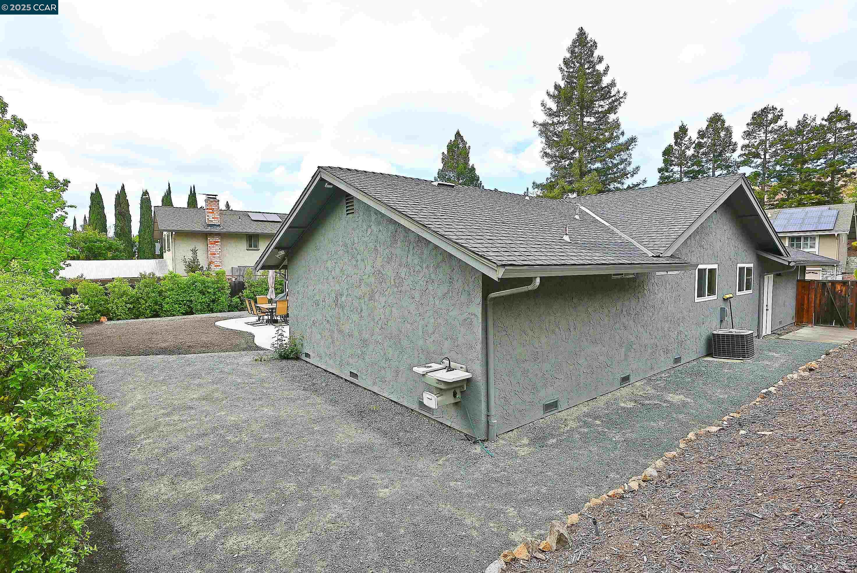 Detail Gallery Image 33 of 34 For 5516 Langford Ct, Concord,  CA 94521 - 4 Beds | 2 Baths