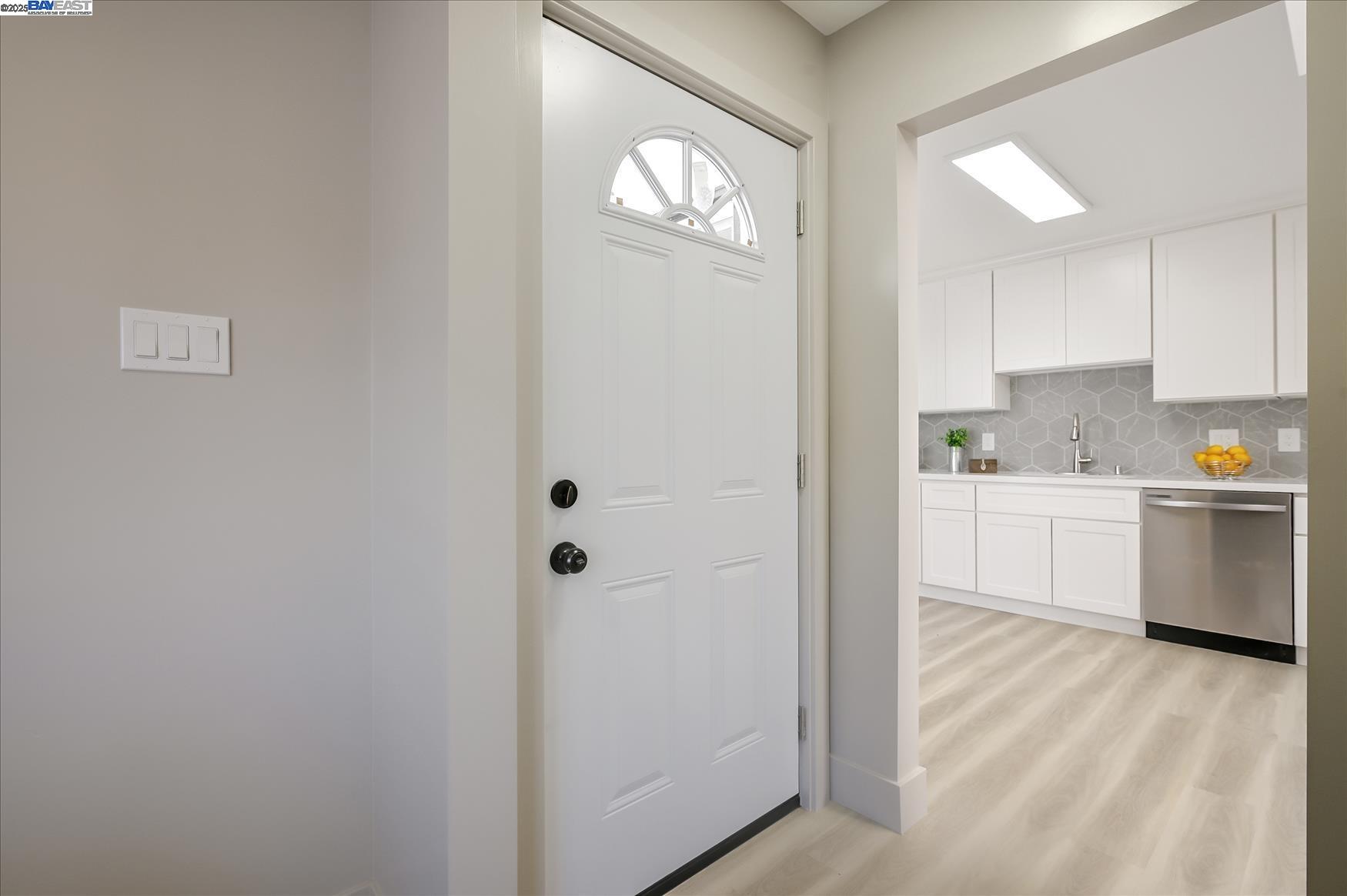Detail Gallery Image 16 of 34 For 318 1st Avenue, Daly City,  CA 94014 - 3 Beds | 2 Baths