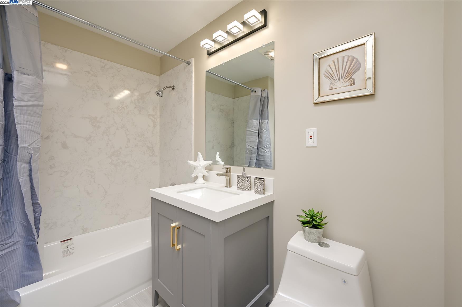Detail Gallery Image 27 of 34 For 318 1st Avenue, Daly City,  CA 94014 - 3 Beds | 2 Baths