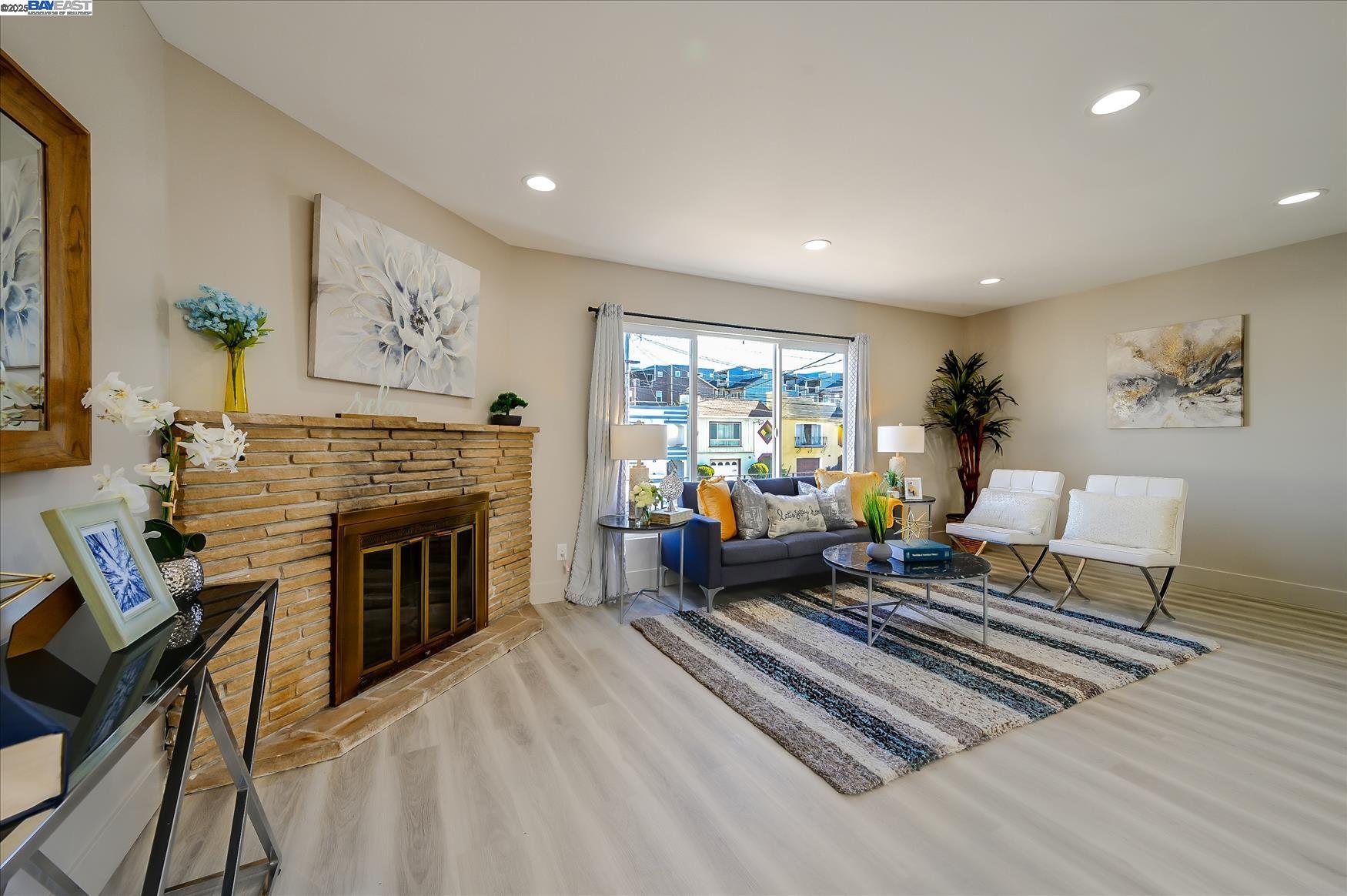 Detail Gallery Image 6 of 34 For 318 1st Avenue, Daly City,  CA 94014 - 3 Beds | 2 Baths