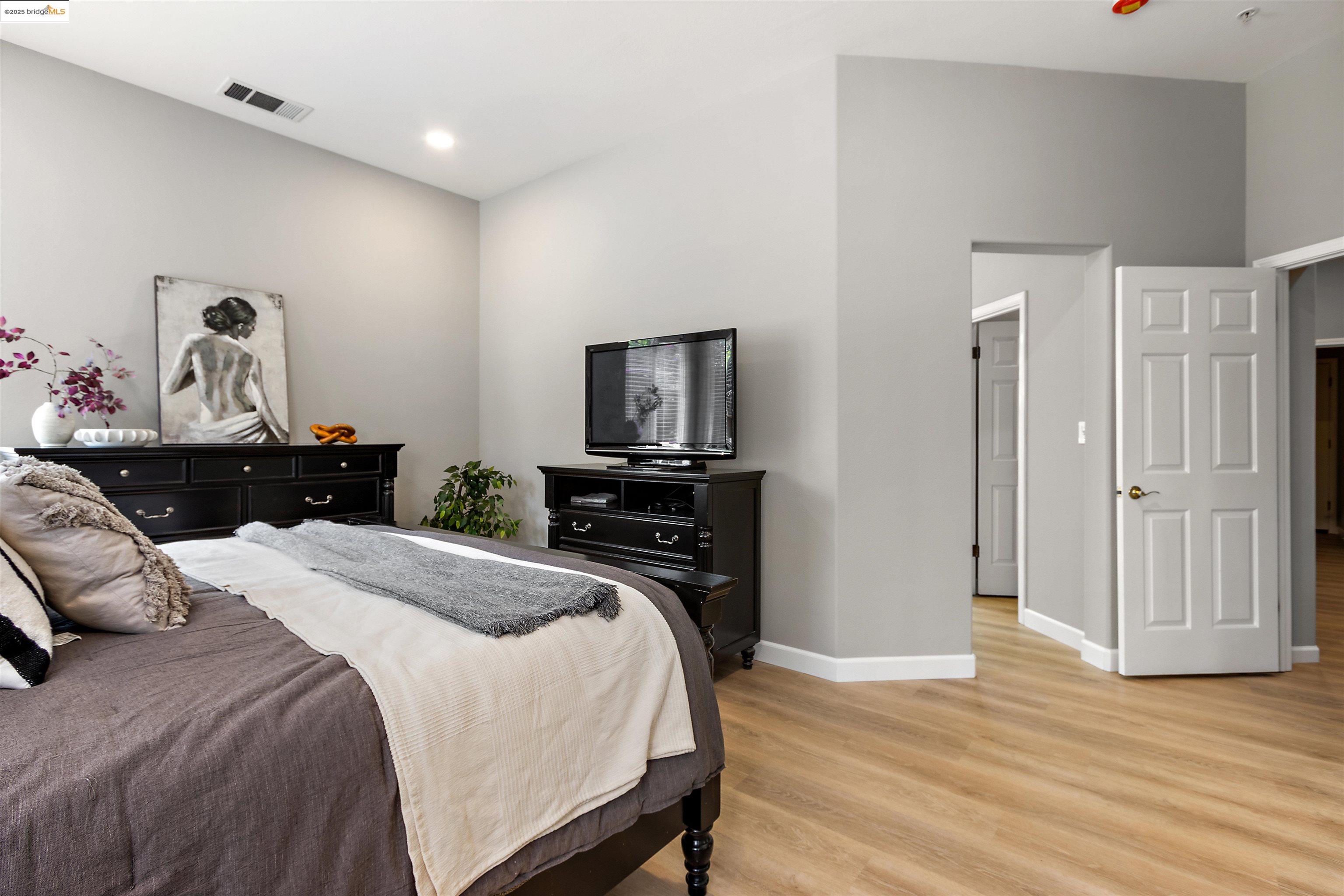 Detail Gallery Image 13 of 32 For 1326 Rebecca Dr, Livermore,  CA 94550 - 3 Beds | 2 Baths