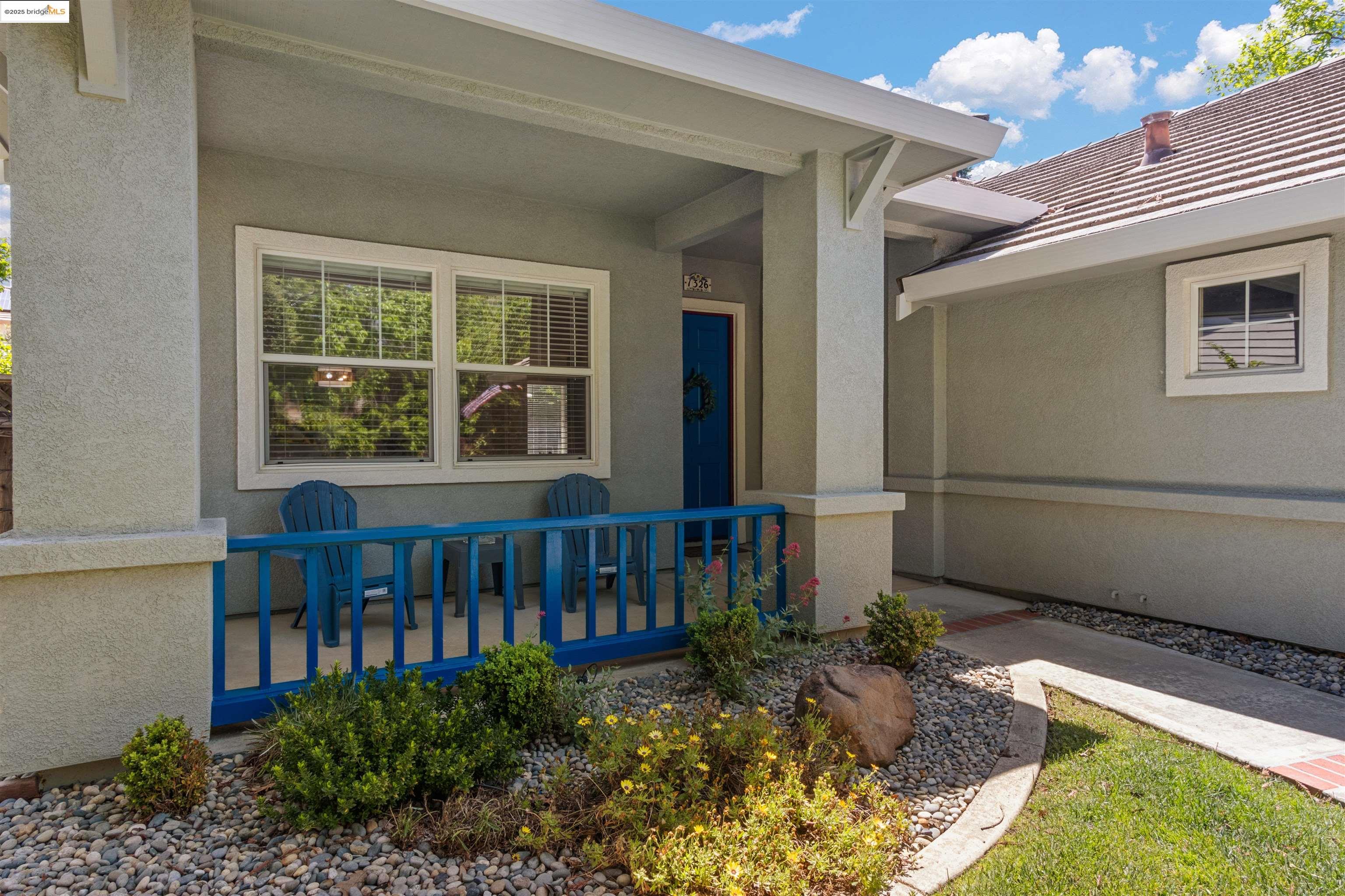 Detail Gallery Image 3 of 32 For 1326 Rebecca Dr, Livermore,  CA 94550 - 3 Beds | 2 Baths