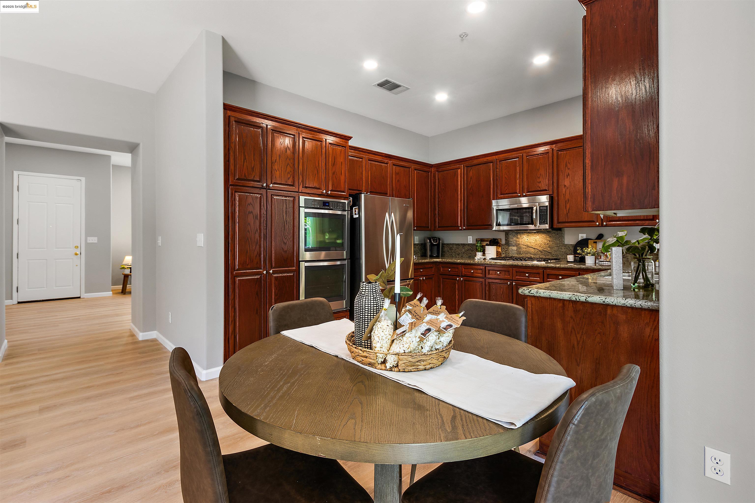 Detail Gallery Image 27 of 32 For 1326 Rebecca Dr, Livermore,  CA 94550 - 3 Beds | 2 Baths