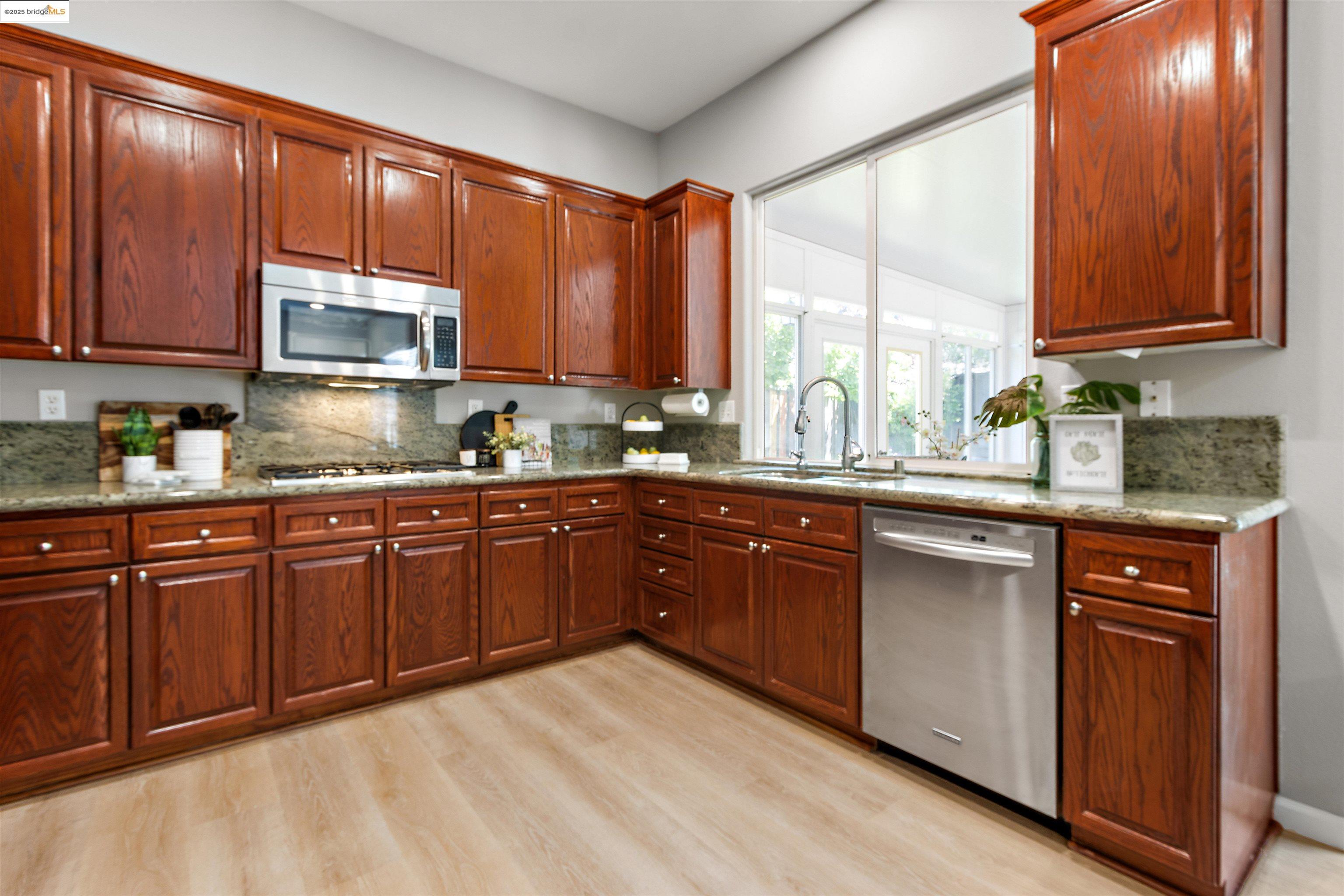 Detail Gallery Image 28 of 32 For 1326 Rebecca Dr, Livermore,  CA 94550 - 3 Beds | 2 Baths