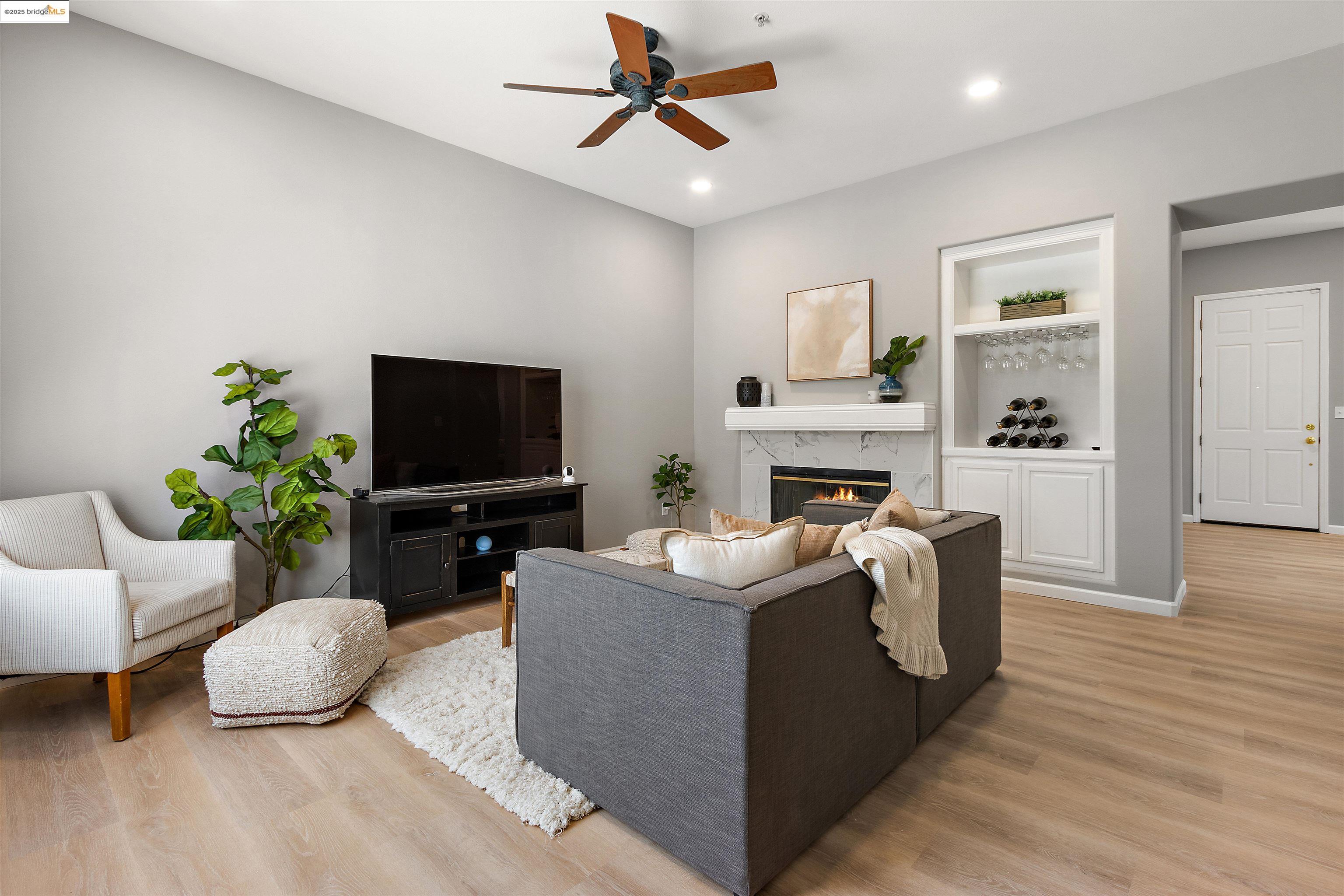 Detail Gallery Image 9 of 32 For 1326 Rebecca Dr, Livermore,  CA 94550 - 3 Beds | 2 Baths