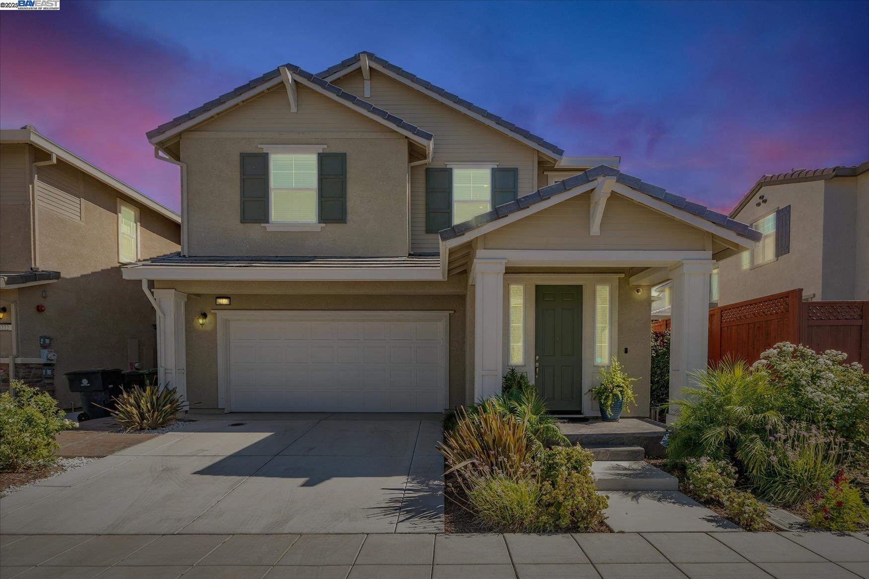 Detail Gallery Image 1 of 1 For 216 E Bella Serata Ave, Mountain House,  CA 95391 - 4 Beds | 3 Baths