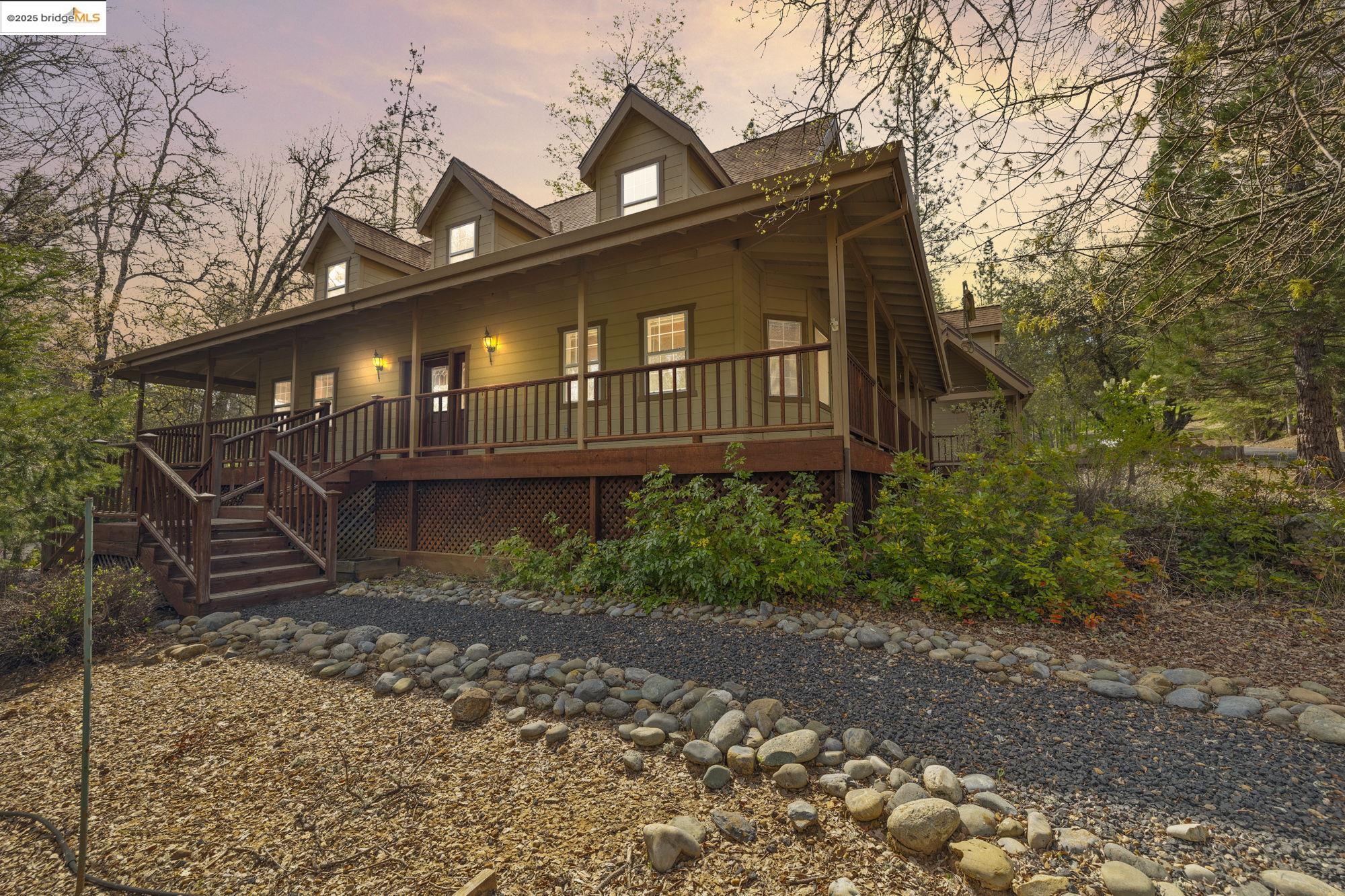 Detail Gallery Image 1 of 1 For 21089 Stott Ln, Sonora,  CA 95370 - 3 Beds | 3/2 Baths