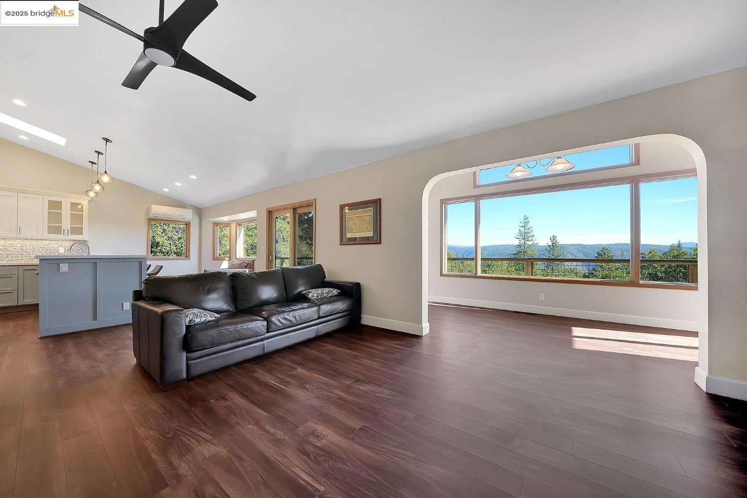 Detail Gallery Image 9 of 60 For 5569 Campfire Court 1, Hathaway Pines,  CA 95223 - 4 Beds | 2 Baths