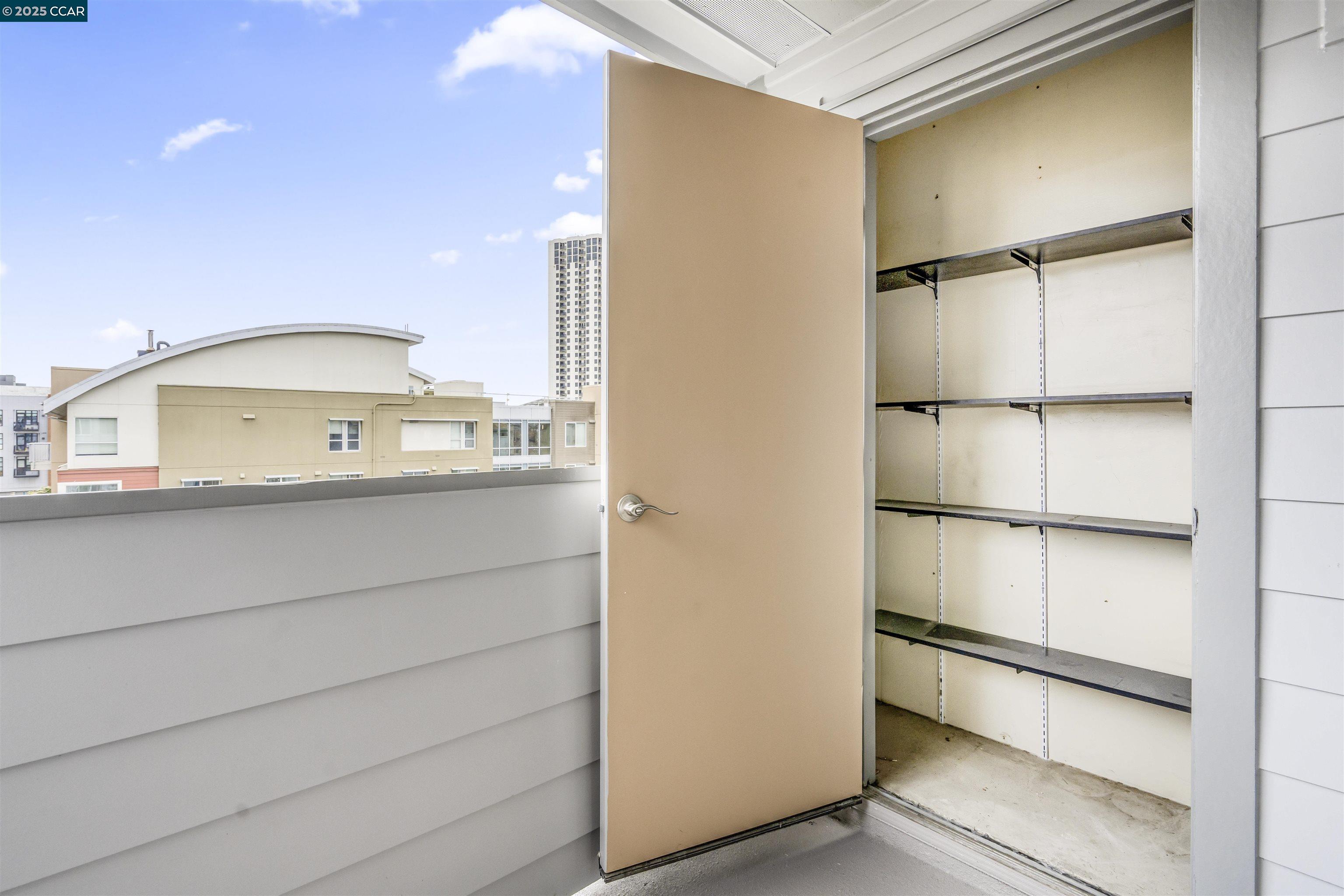 6400 Christie Ave # 5303, Emeryville, California 94608, 1 Bedroom Bedrooms, 2 Rooms Rooms,1 BathroomBathrooms,Residential Lease,For Rent,6400 Christie Ave # 5303,41093842