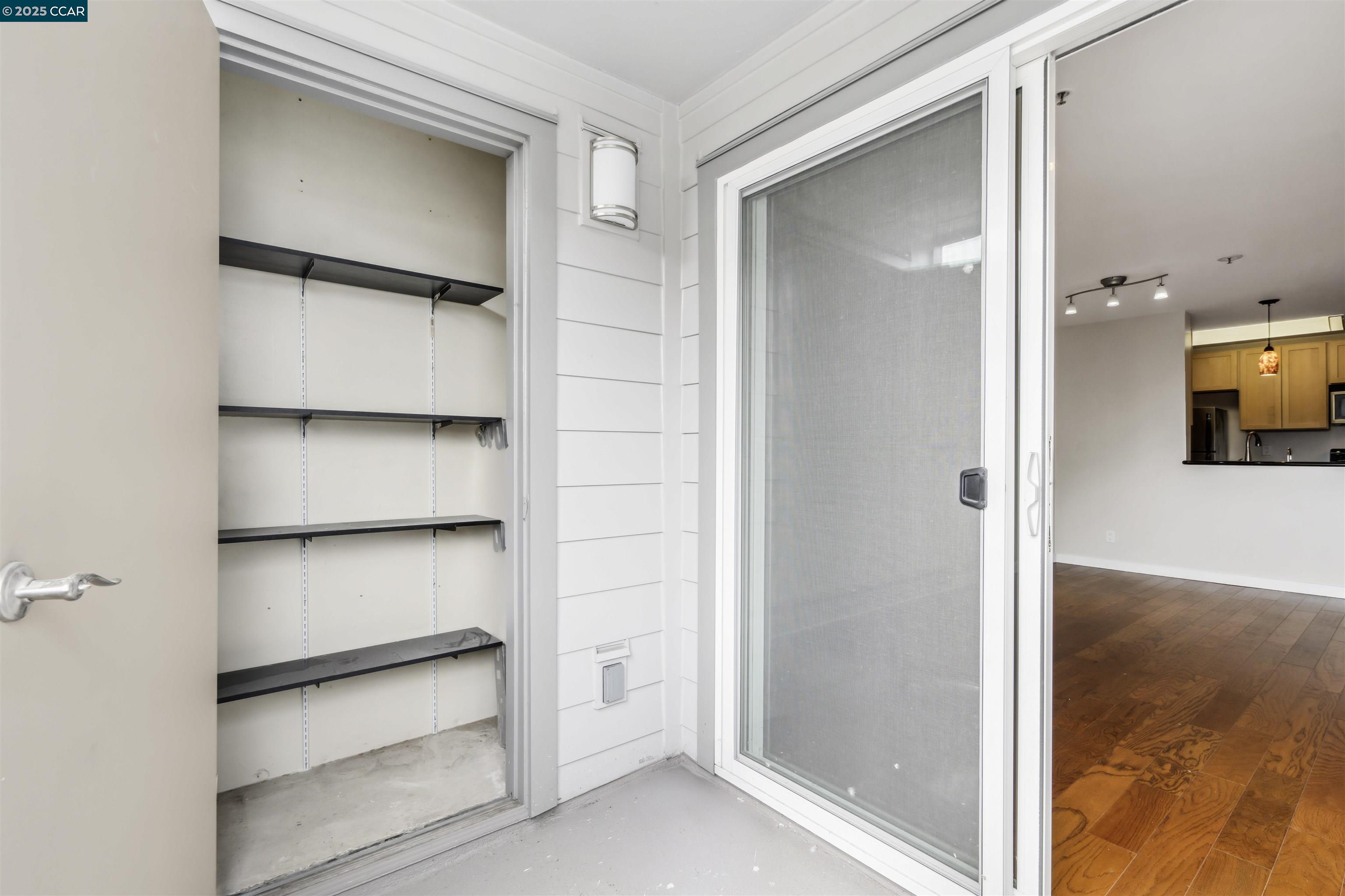 6400 Christie Ave # 5303, Emeryville, California 94608, 1 Bedroom Bedrooms, 2 Rooms Rooms,1 BathroomBathrooms,Residential Lease,For Rent,6400 Christie Ave # 5303,41093842