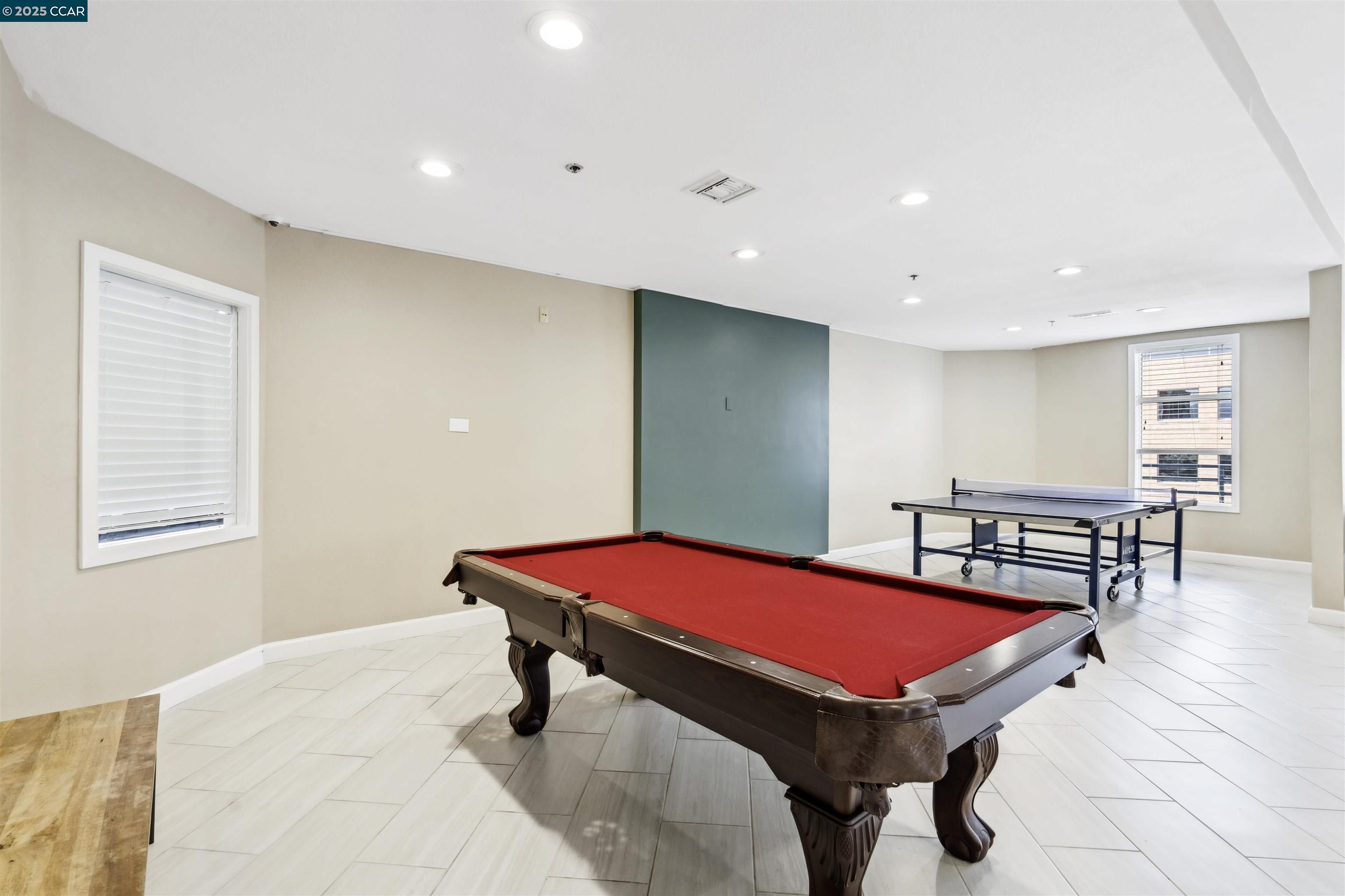 6400 Christie Ave # 5303, Emeryville, California 94608, 1 Bedroom Bedrooms, 2 Rooms Rooms,1 BathroomBathrooms,Residential Lease,For Rent,6400 Christie Ave # 5303,41093842