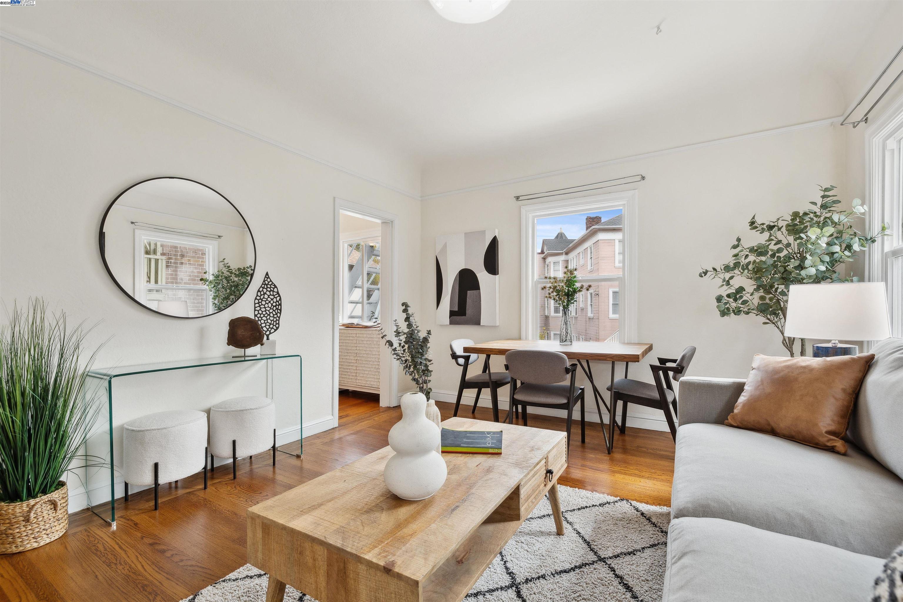 1438 Lakeshore Ave # 6, Oakland, California 94606, 1 Bedroom Bedrooms, 4 Rooms Rooms,1 BathroomBathrooms,Residential,For Sale,1438 Lakeshore Ave # 6,41093846