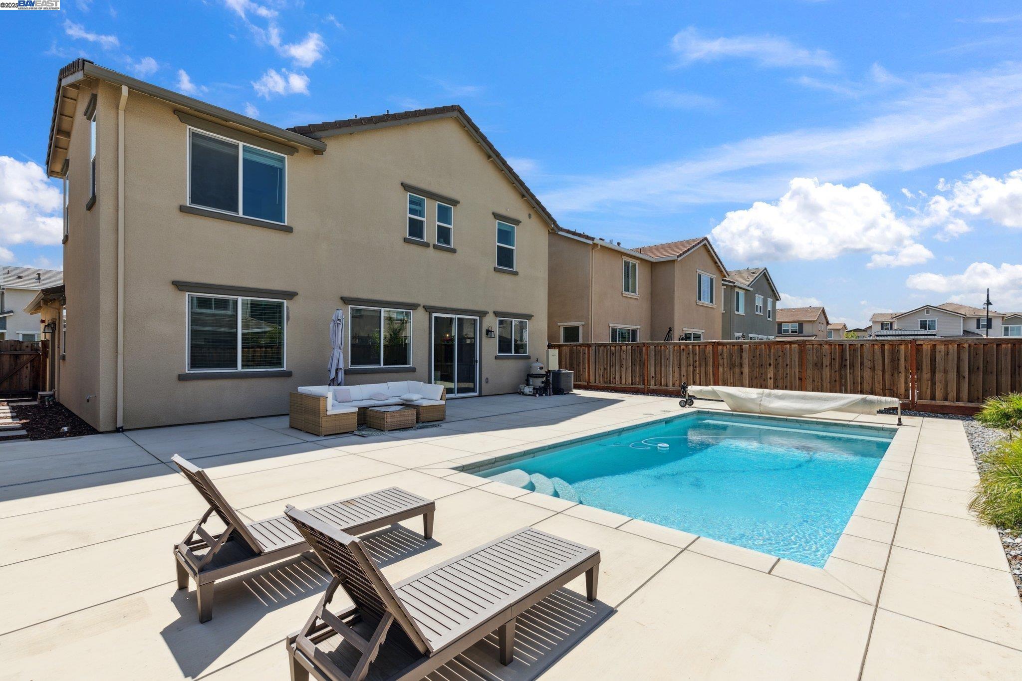 Detail Gallery Image 25 of 43 For 17451 Graceada Ln, Lathrop,  CA 95330 - 4 Beds | 3 Baths
