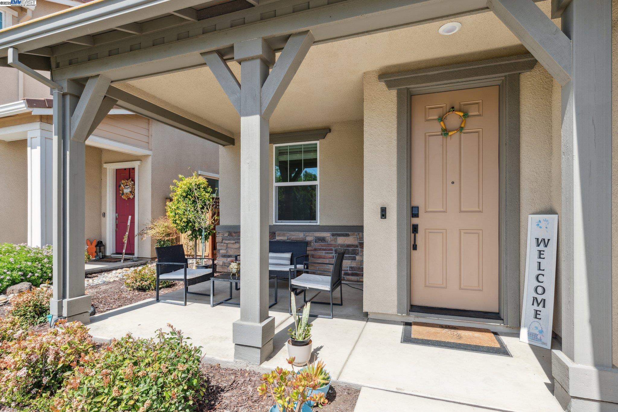 Detail Gallery Image 4 of 43 For 17451 Graceada Ln, Lathrop,  CA 95330 - 4 Beds | 3 Baths
