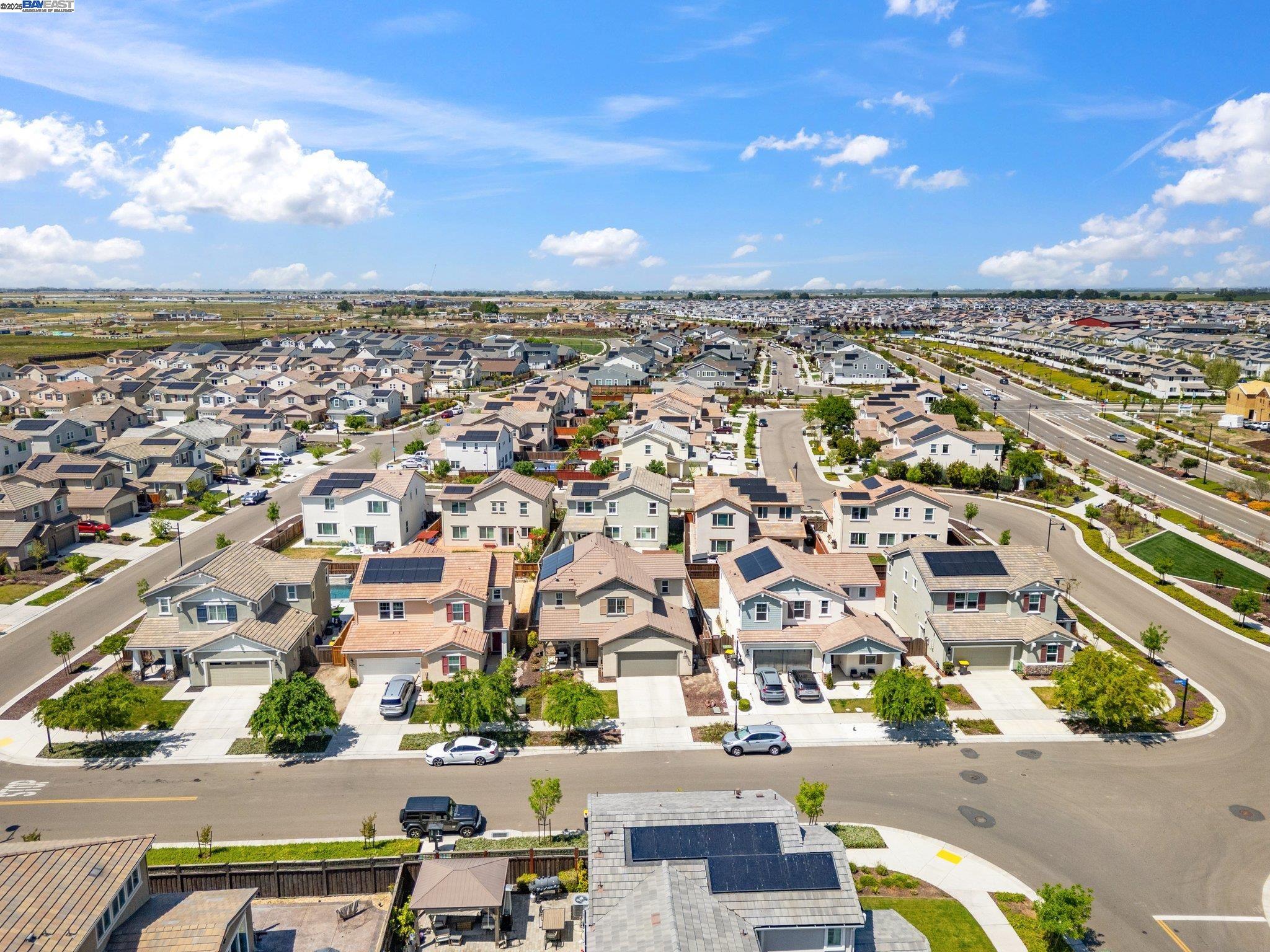 Detail Gallery Image 32 of 43 For 17451 Graceada Ln, Lathrop,  CA 95330 - 4 Beds | 3 Baths