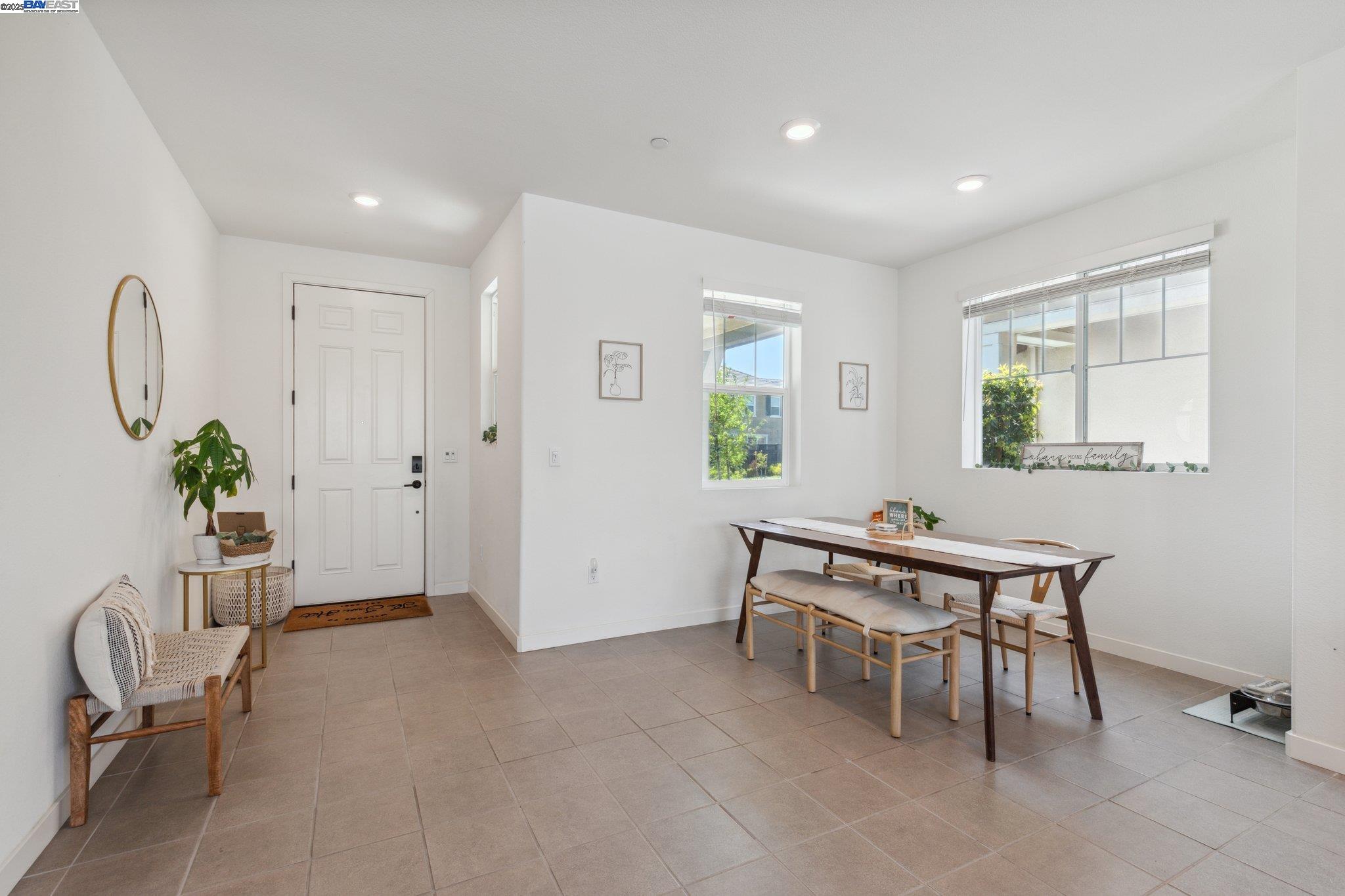 Detail Gallery Image 6 of 43 For 17451 Graceada Ln, Lathrop,  CA 95330 - 4 Beds | 3 Baths