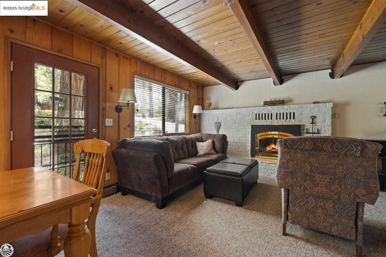 Detail Gallery Image 3 of 32 For 24748 Quartz, Mi Wuk Village,  CA 95335 - 3 Beds | 2 Baths