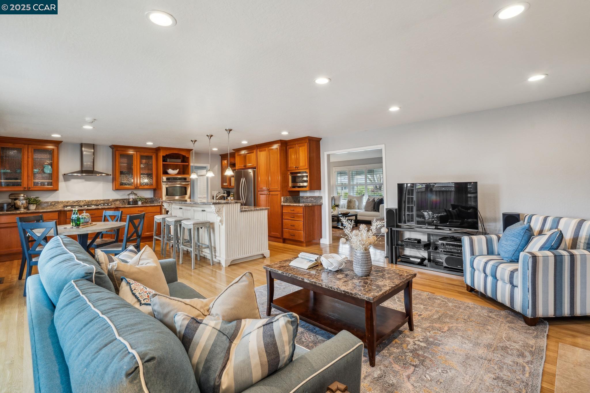Detail Gallery Image 28 of 57 For 3117 Bowling Green Dr, Walnut Creek,  CA 94598 - 3 Beds | 2 Baths
