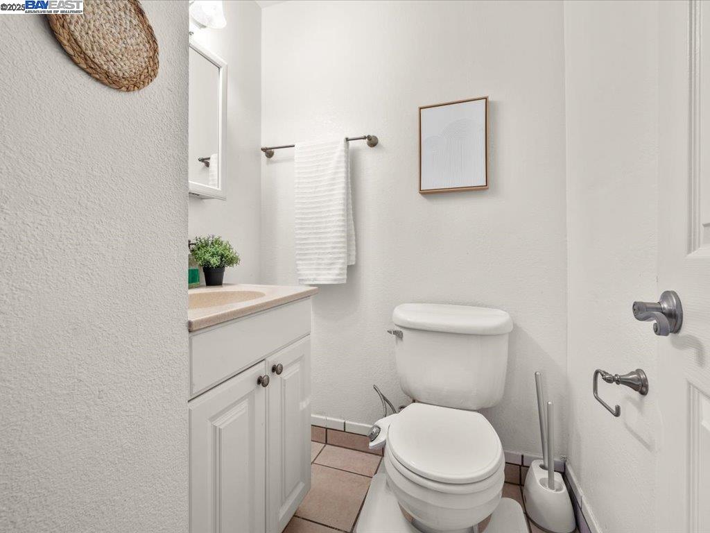Detail Gallery Image 20 of 24 For 700 Fargo #1,  San Leandro,  CA 94579-1234 - 3 Beds | 1/2 Baths