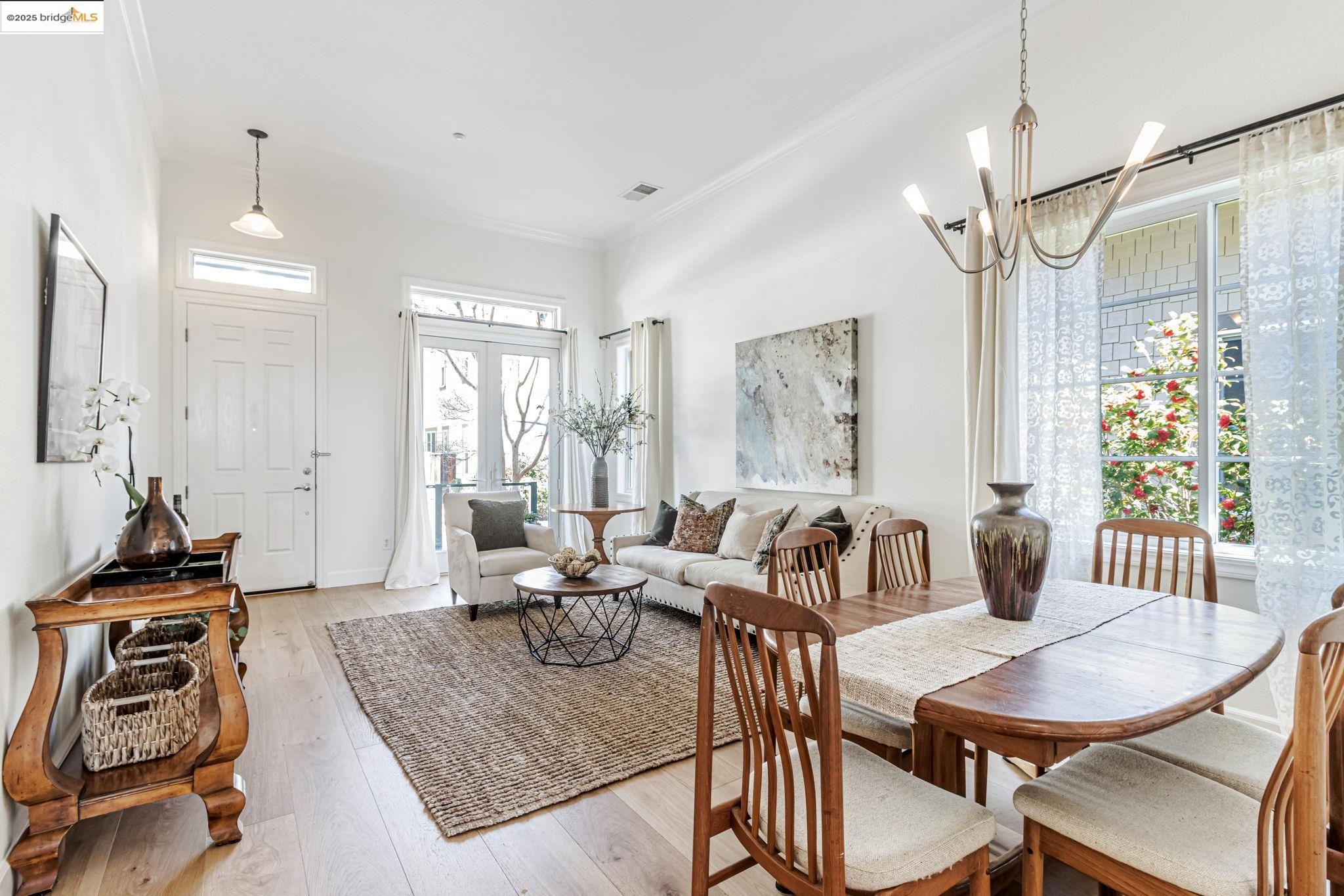 Detail Gallery Image 14 of 47 For 104 Seacliff Court, Richmond,  CA 94801 - 3 Beds | 2/1 Baths