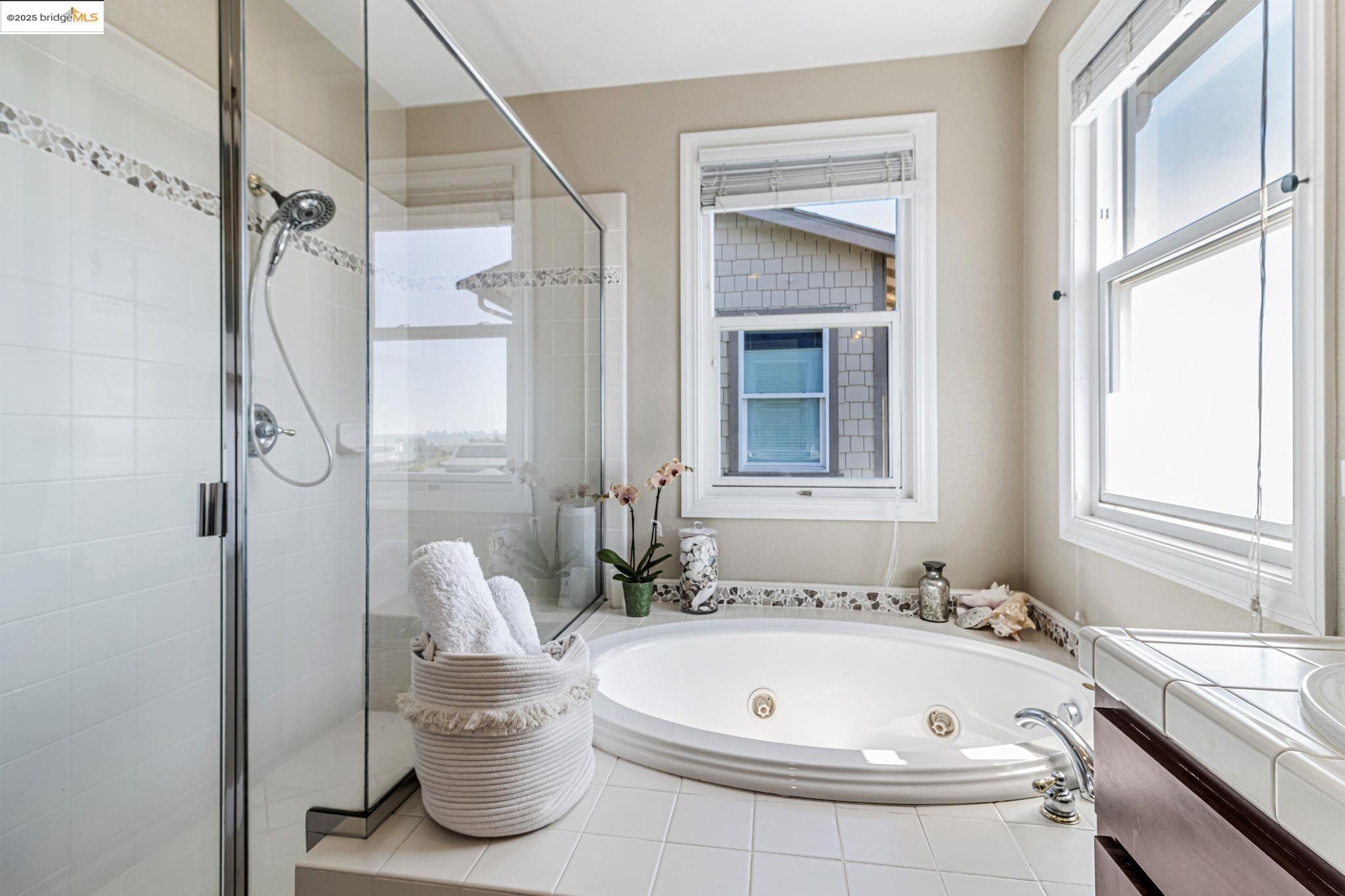Detail Gallery Image 24 of 47 For 104 Seacliff Court, Richmond,  CA 94801 - 3 Beds | 2/1 Baths