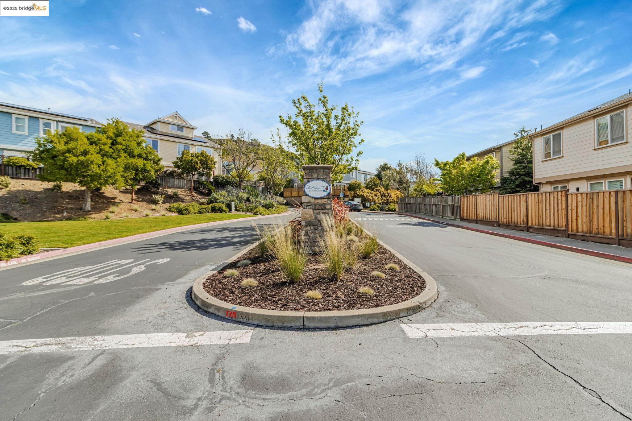 Detail Gallery Image 42 of 47 For 104 Seacliff Court, Richmond,  CA 94801 - 3 Beds | 2/1 Baths
