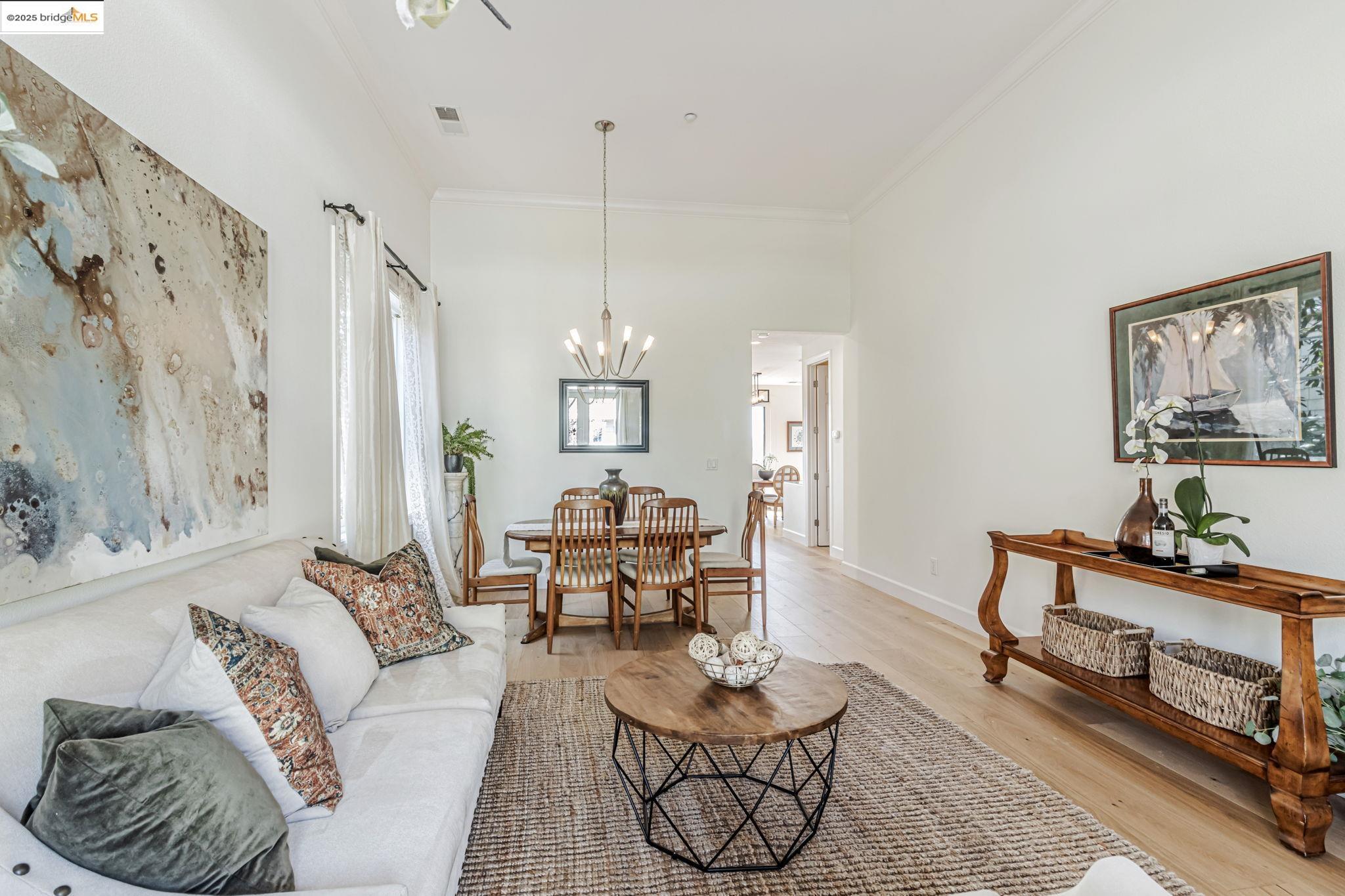 Detail Gallery Image 8 of 47 For 104 Seacliff Court, Richmond,  CA 94801 - 3 Beds | 2/1 Baths