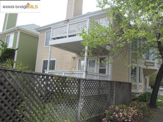 Detail Gallery Image 5 of 12 For 1424 Market St, Oakland,  CA 94607 - – Beds | – Baths