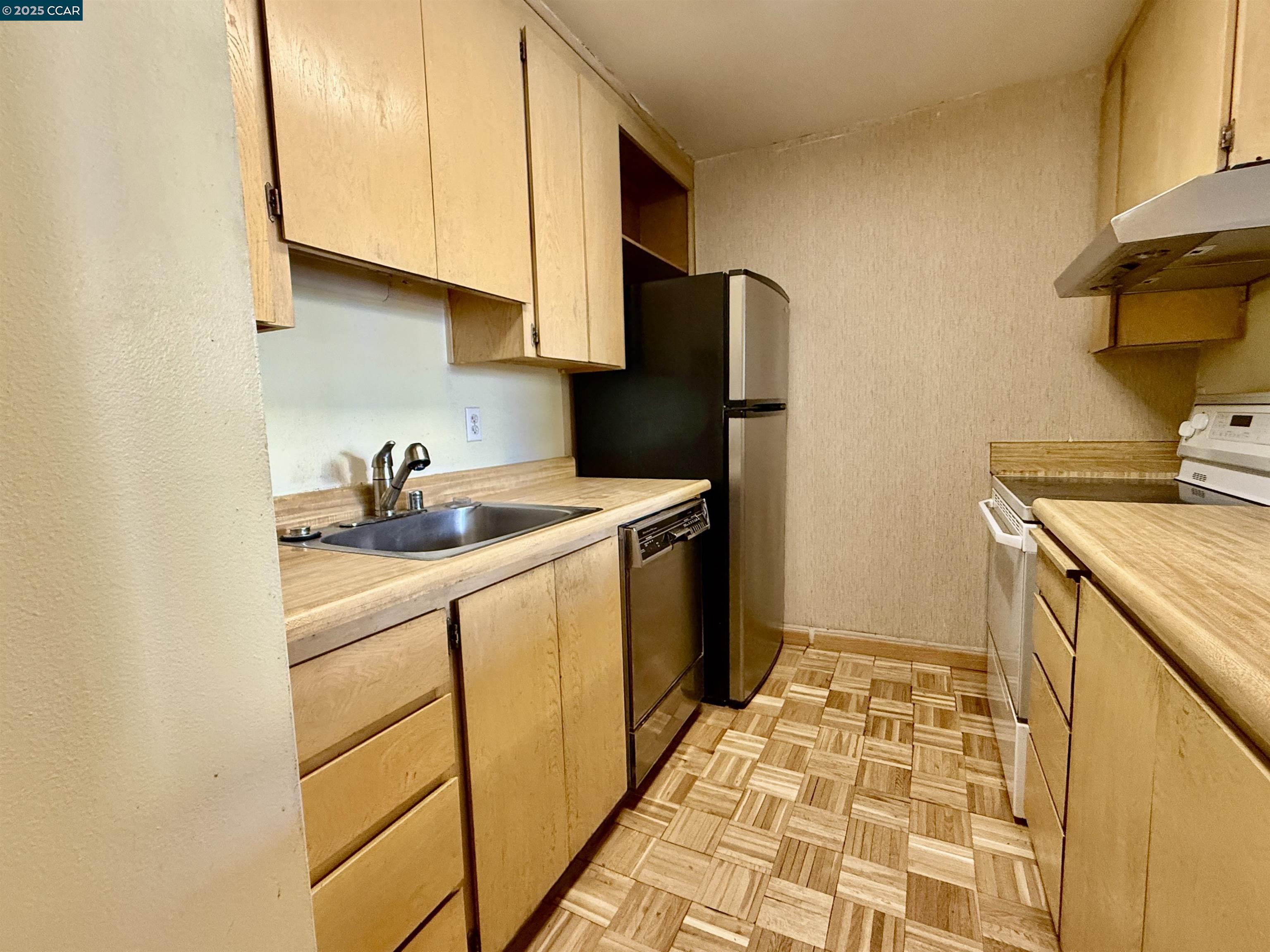 Photo #3: 41093897 Listing 