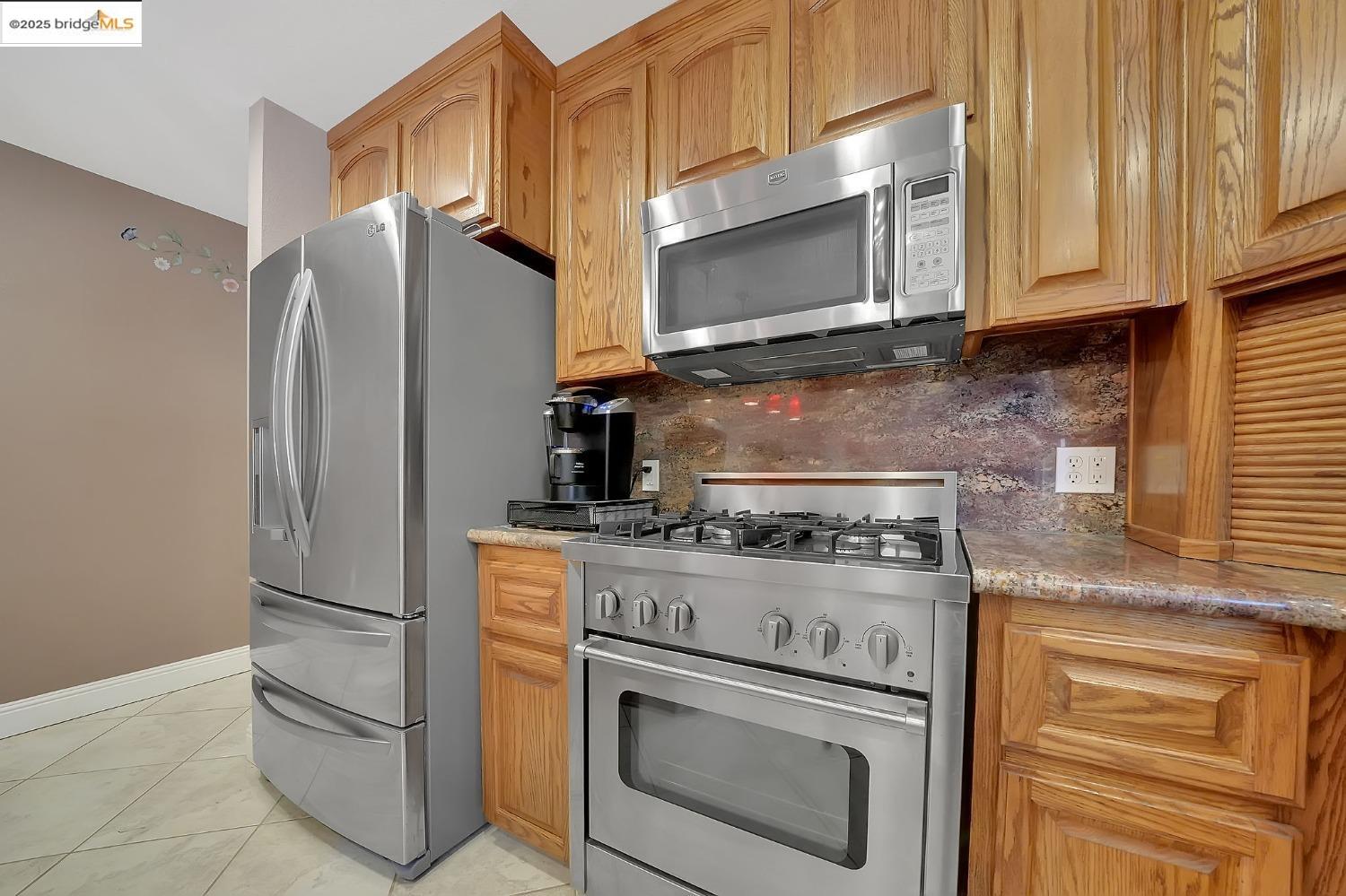 Detail Gallery Image 14 of 56 For 5591 Stampede Canyon Drive 1, Hathaway Pines,  CA 95223 - 3 Beds | 3/1 Baths