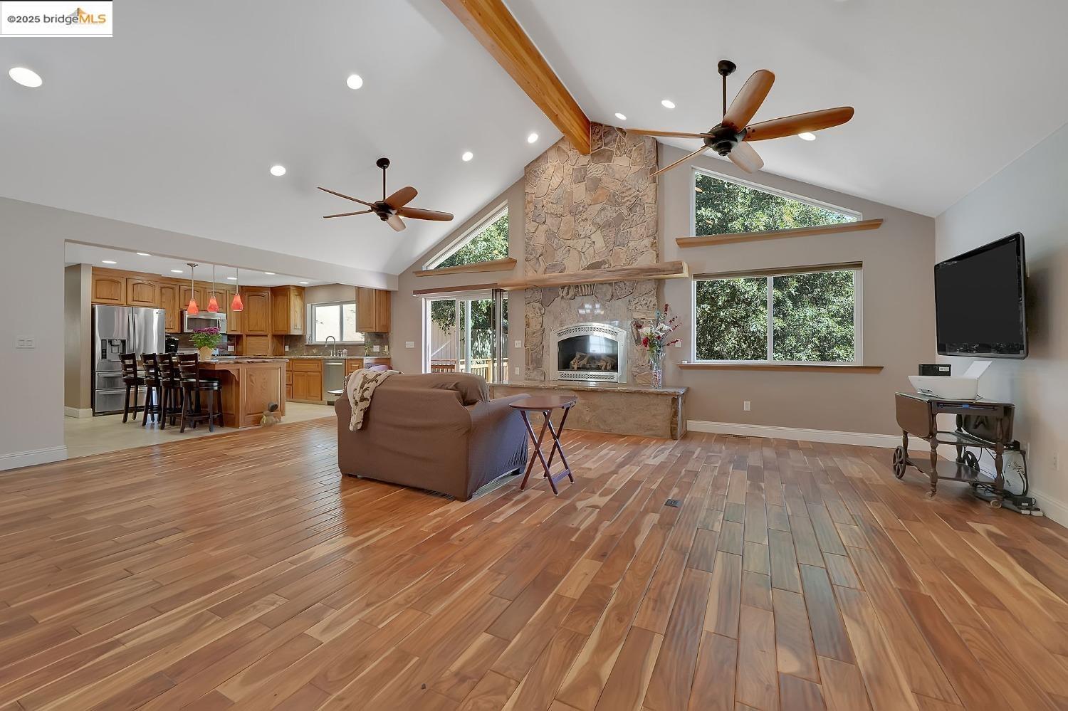 Detail Gallery Image 7 of 56 For 5591 Stampede Canyon Drive 1, Hathaway Pines,  CA 95223 - 3 Beds | 3/1 Baths