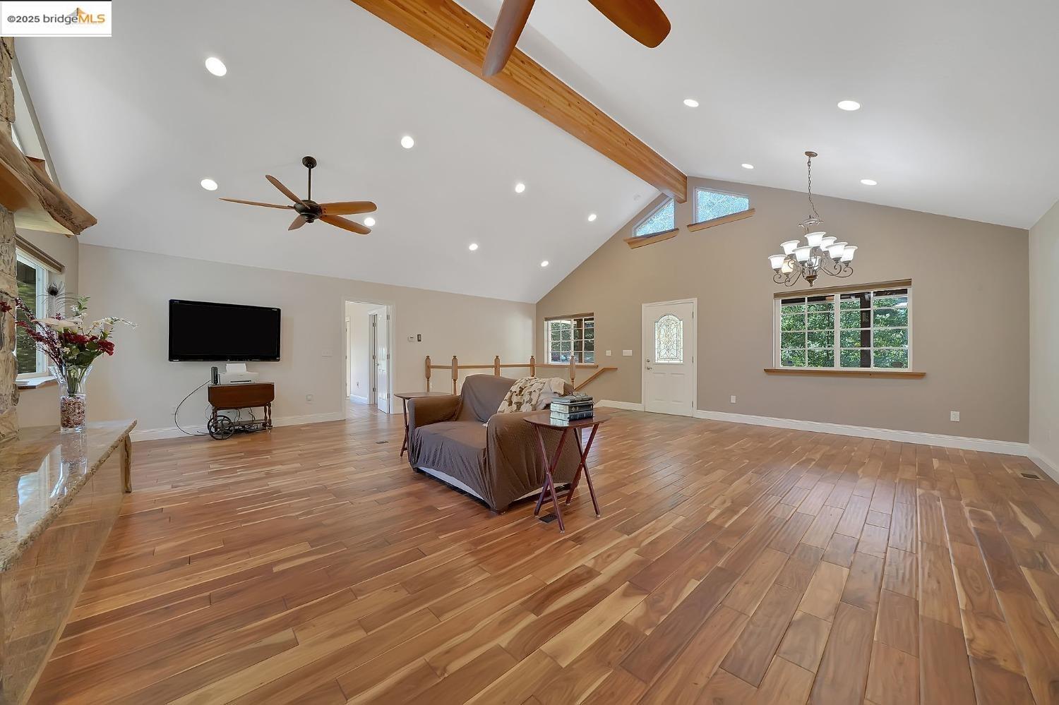 Detail Gallery Image 9 of 56 For 5591 Stampede Canyon Drive 1, Hathaway Pines,  CA 95223 - 3 Beds | 3/1 Baths