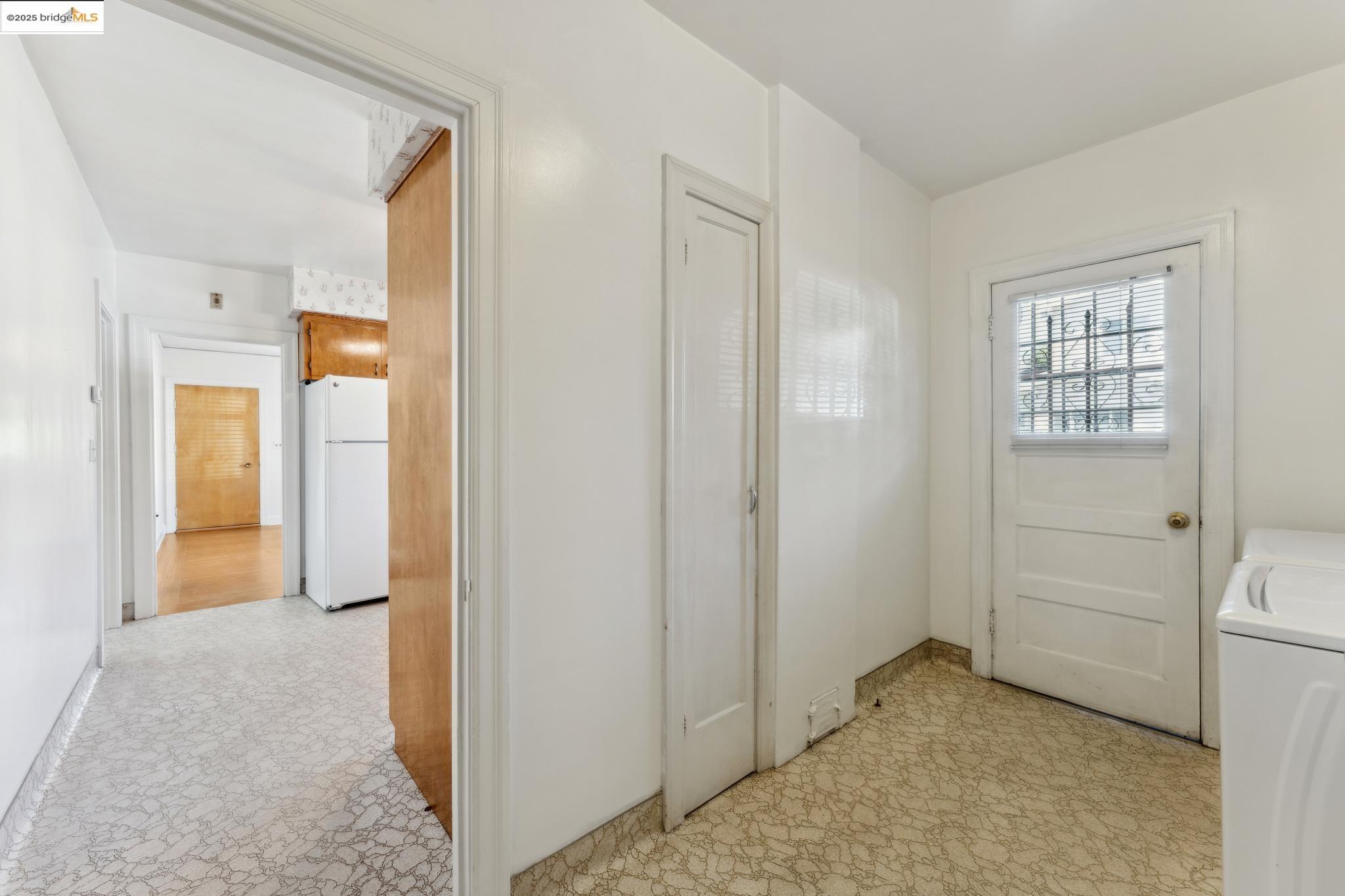 Detail Gallery Image 11 of 50 For 1605 Pomona St, Crockett,  CA 94525 - – Beds | – Baths